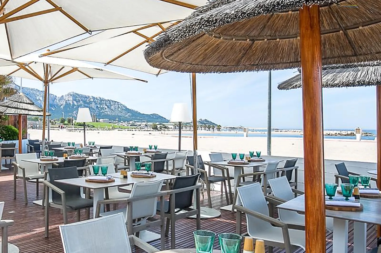 Cafés et Restaurants, RESTAURANTS - MARSEILLE (BOUCHES-DU-RHÔNE) : LA RHUMERIE