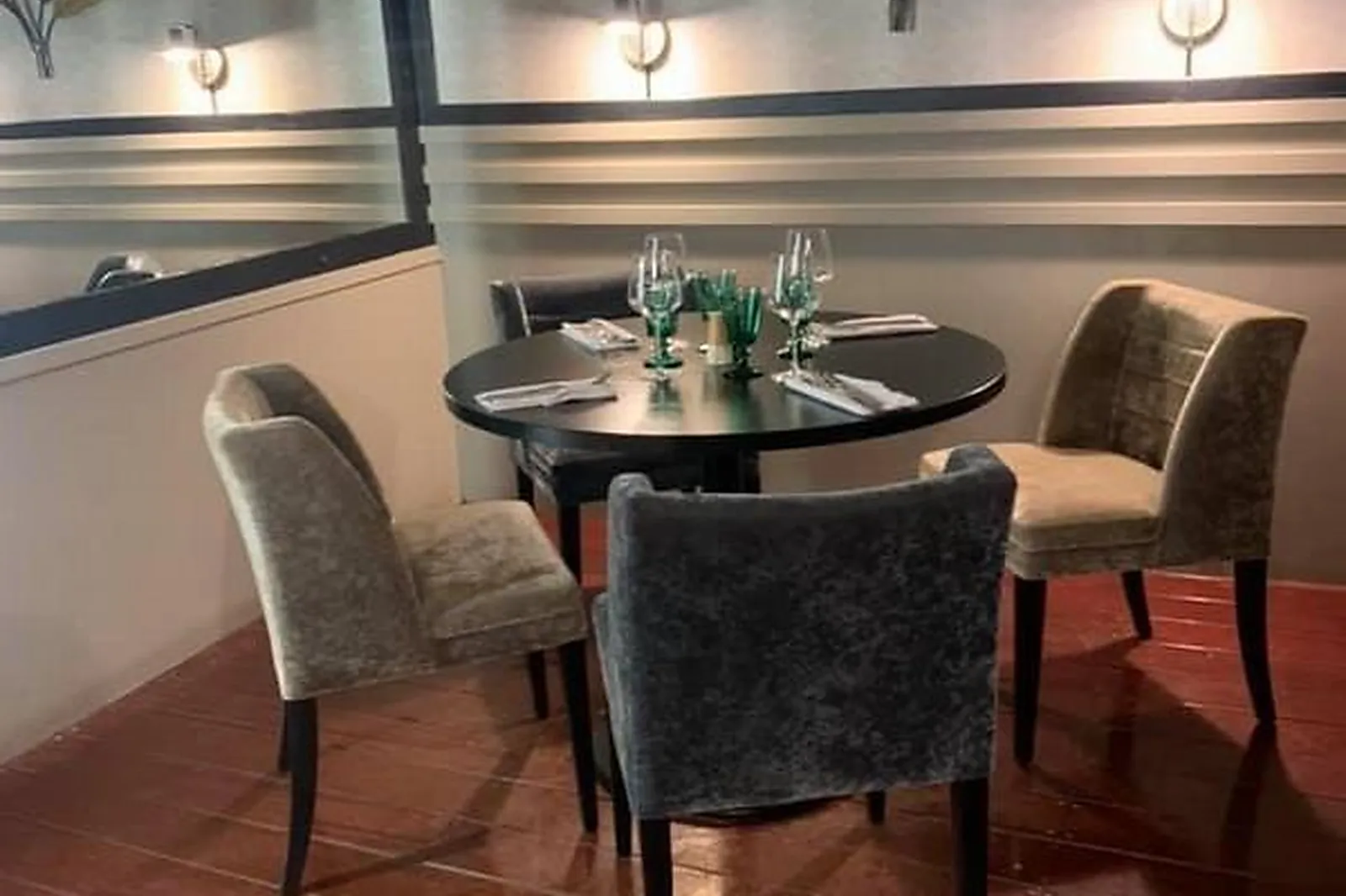 Cafés et Restaurants, RESTAURANTS - MARSEILLE (BOUCHES-DU-RHÔNE) : LA RHUMERIE