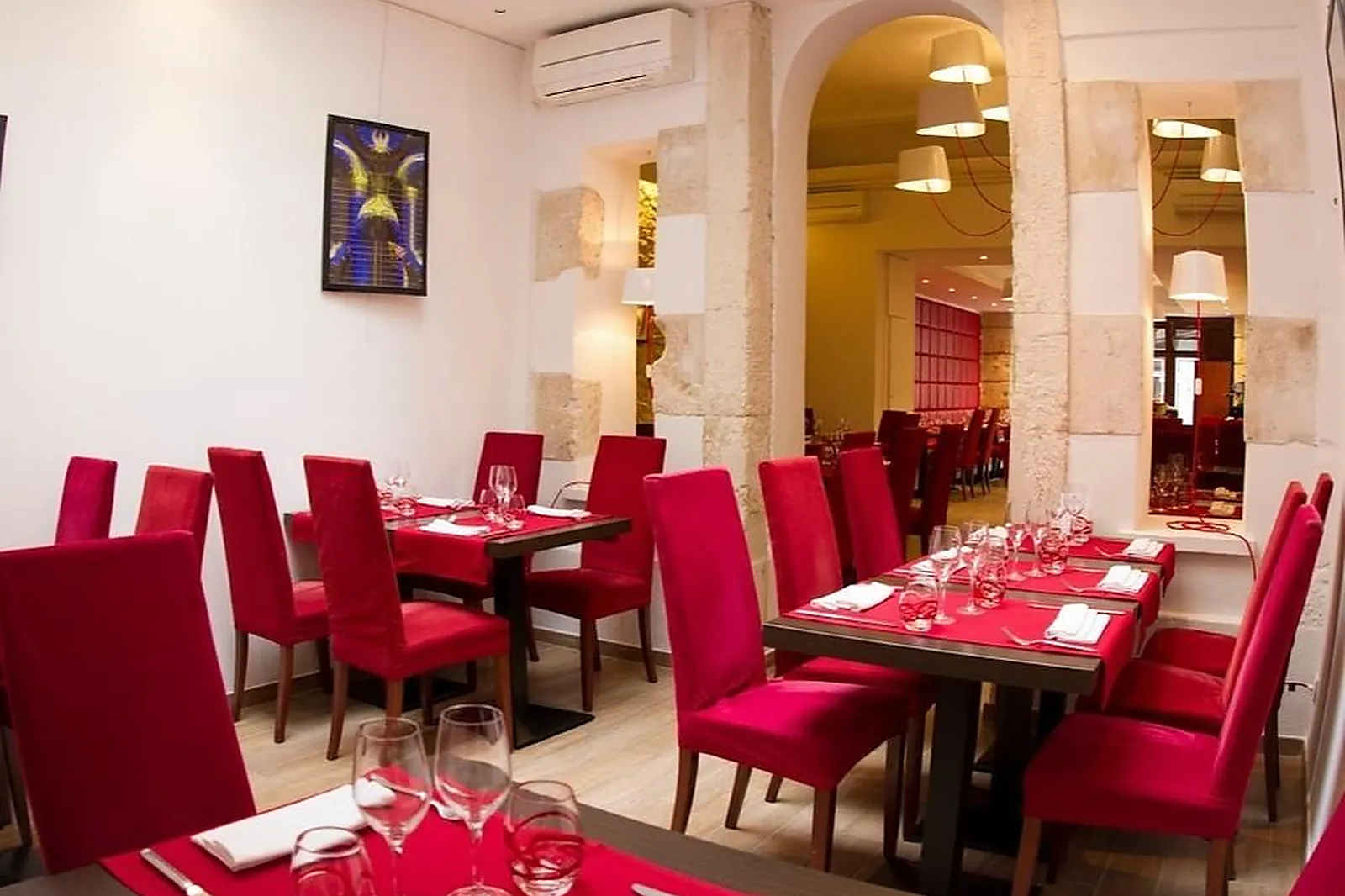 Cafés et Restaurants, RESTAURANTS - MARSEILLE (BOUCHES-DU-RHÔNE) : LA TABLE DE LL&RSQUO;OLIVIER