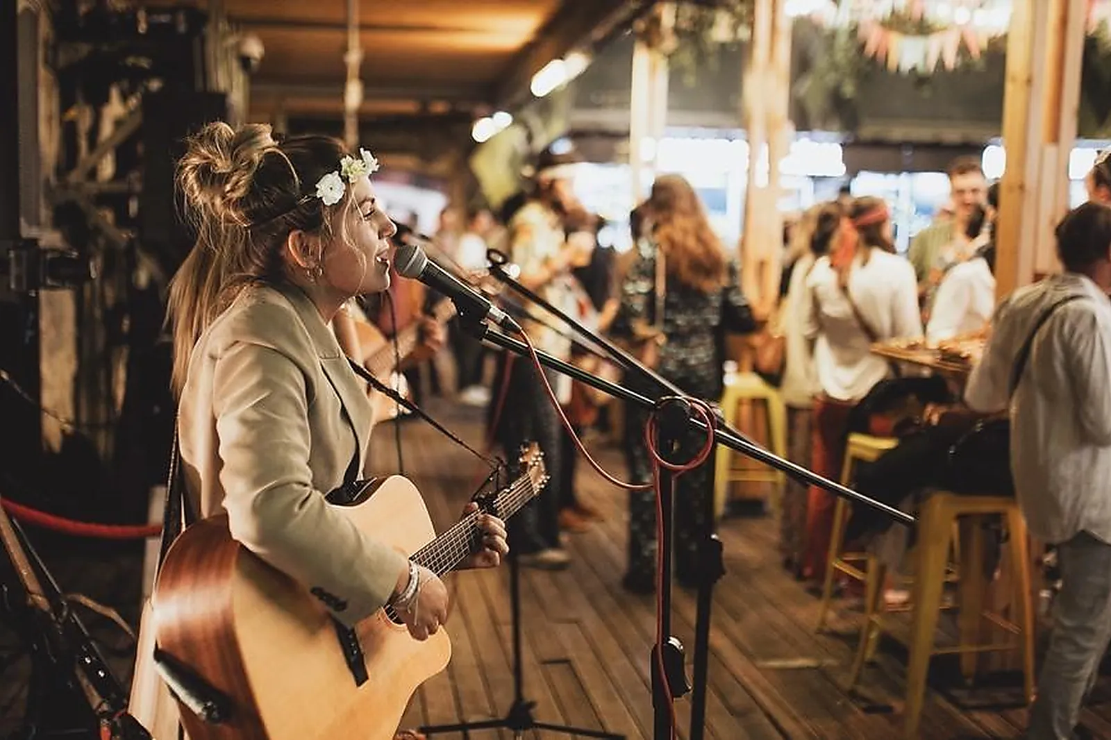 Cafés et Restaurants, RESTAURANTS - MARSEILLE (BOUCHES-DU-RHÔNE) : LA PLACE DES CANAILLES
