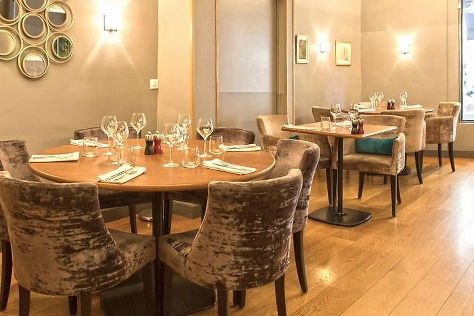 Cafés et Restaurants, RESTAURANTS - MARSEILLE (BOUCHES-DU-RHÔNE) : LE LAURACÉE