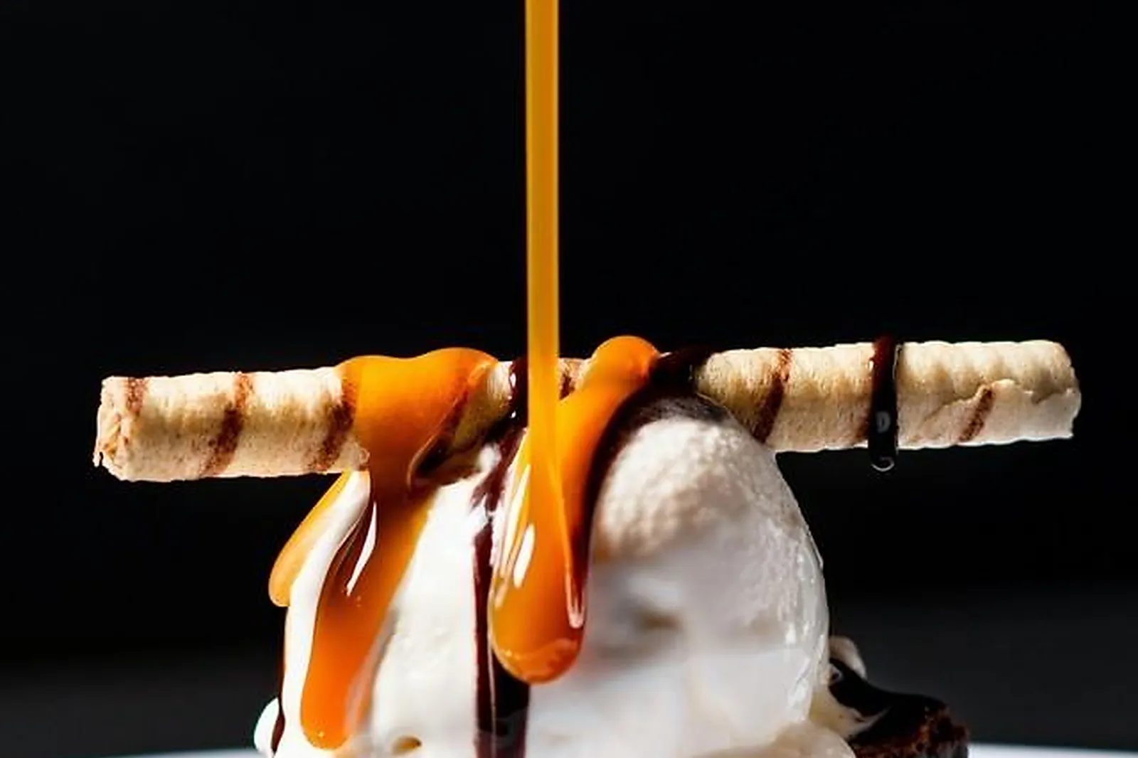 Cafés et Restaurants, RESTAURANTS - MARSEILLE (BOUCHES-DU-RHÔNE) : RESTAURANT DE LA COSMÉTIQUE