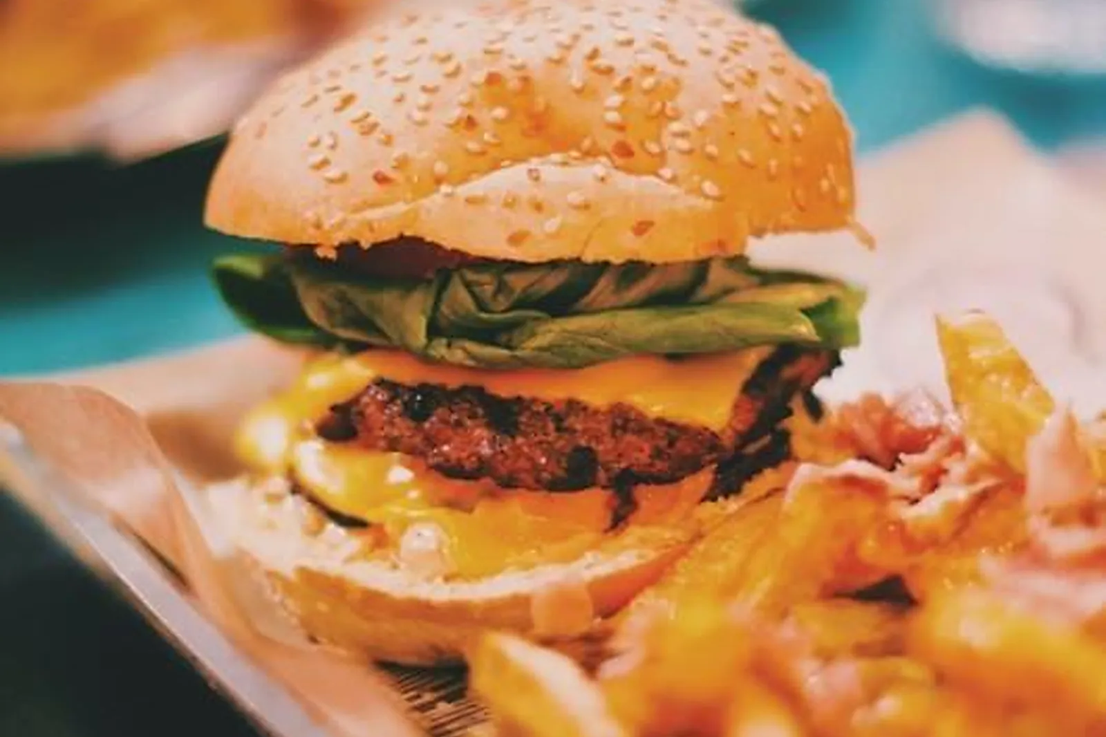 Cafés et Restaurants, RESTAURANTS - MARSEILLE (BOUCHES-DU-RHÔNE) : RESTAURANT DE LA COSMÉTIQUE