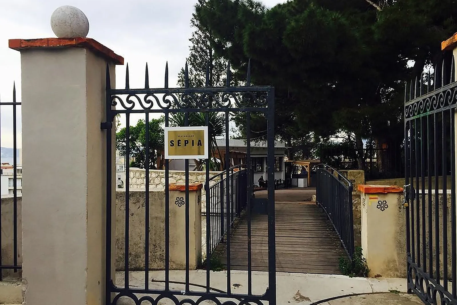 Cafés et Restaurants, RESTAURANTS - MARSEILLE (BOUCHES-DU-RHÔNE) : SÉPIA