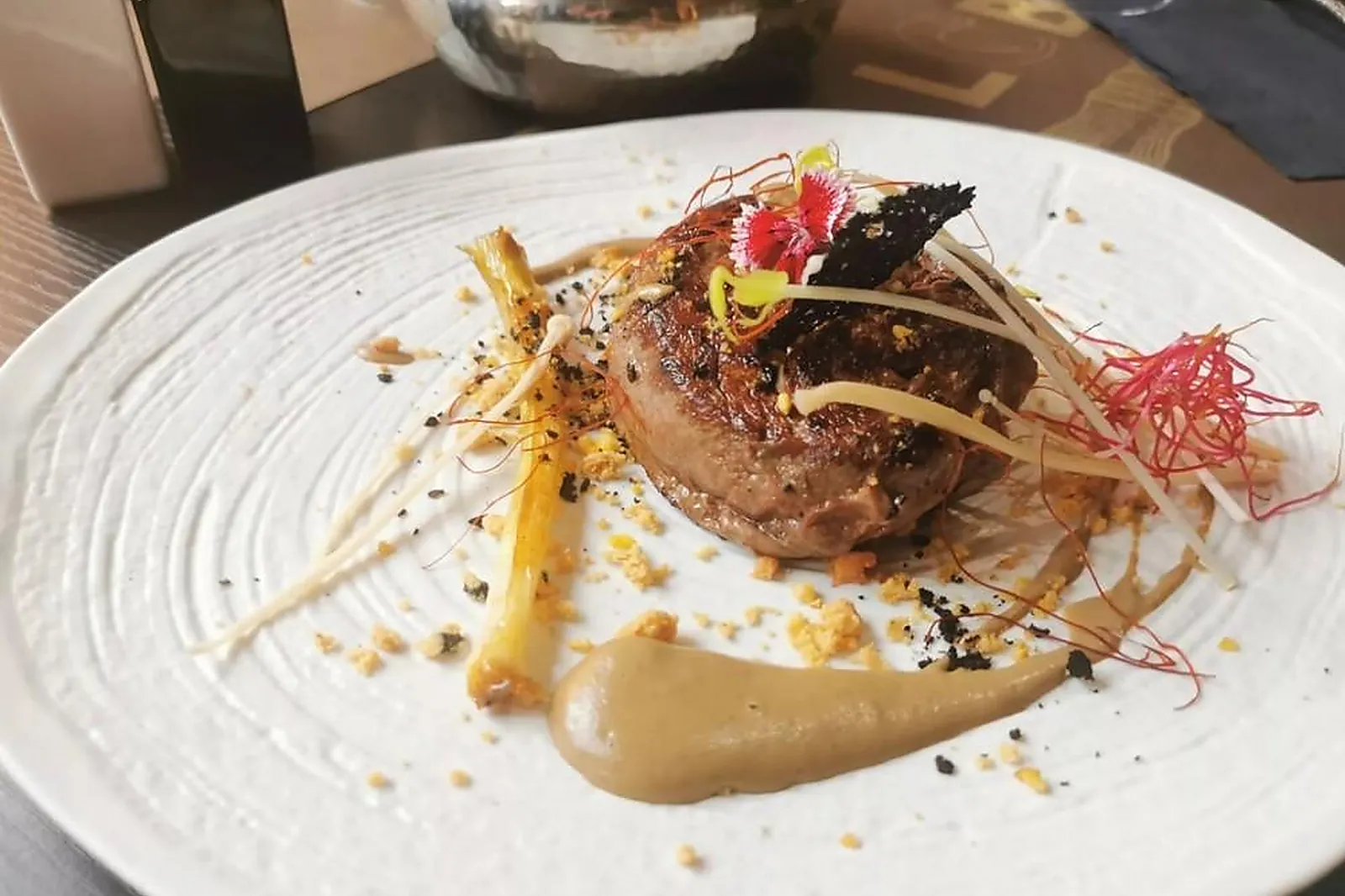 Cafés et Restaurants, RESTAURANTS - MAUGIO (HÉRAULT) : LE CHAT BOTTÉ