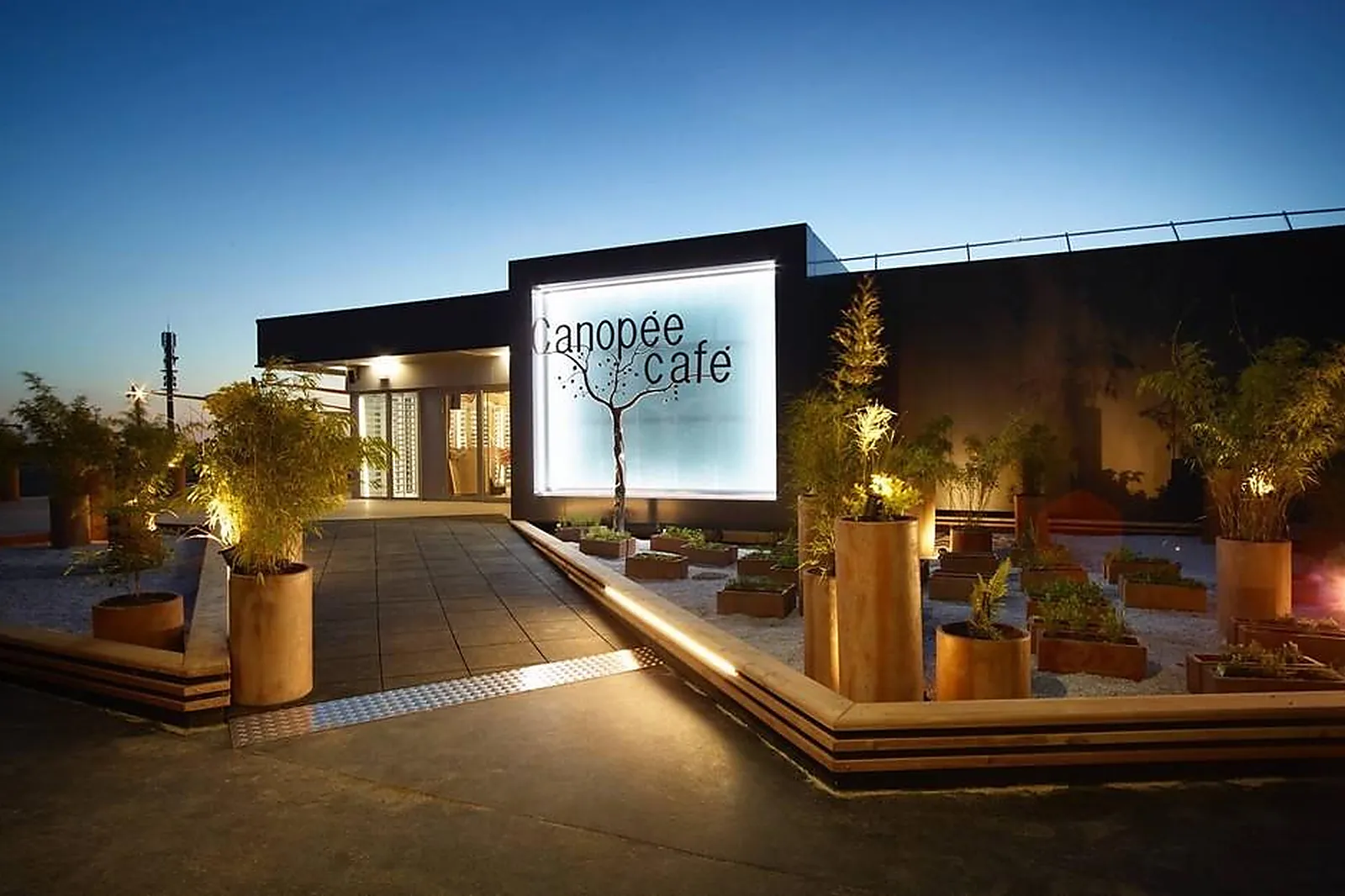 Cafés et Restaurants, RESTAURANTS - MERIGNAC (GIRONDE) : CANOPÉE CAFÉ