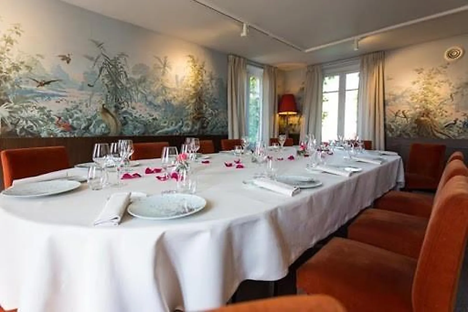 Cafés et Restaurants, RESTAURANTS - MEUDON (HAUTS-DE-SEINE) : LL&RSQUO;ESCARBILLE