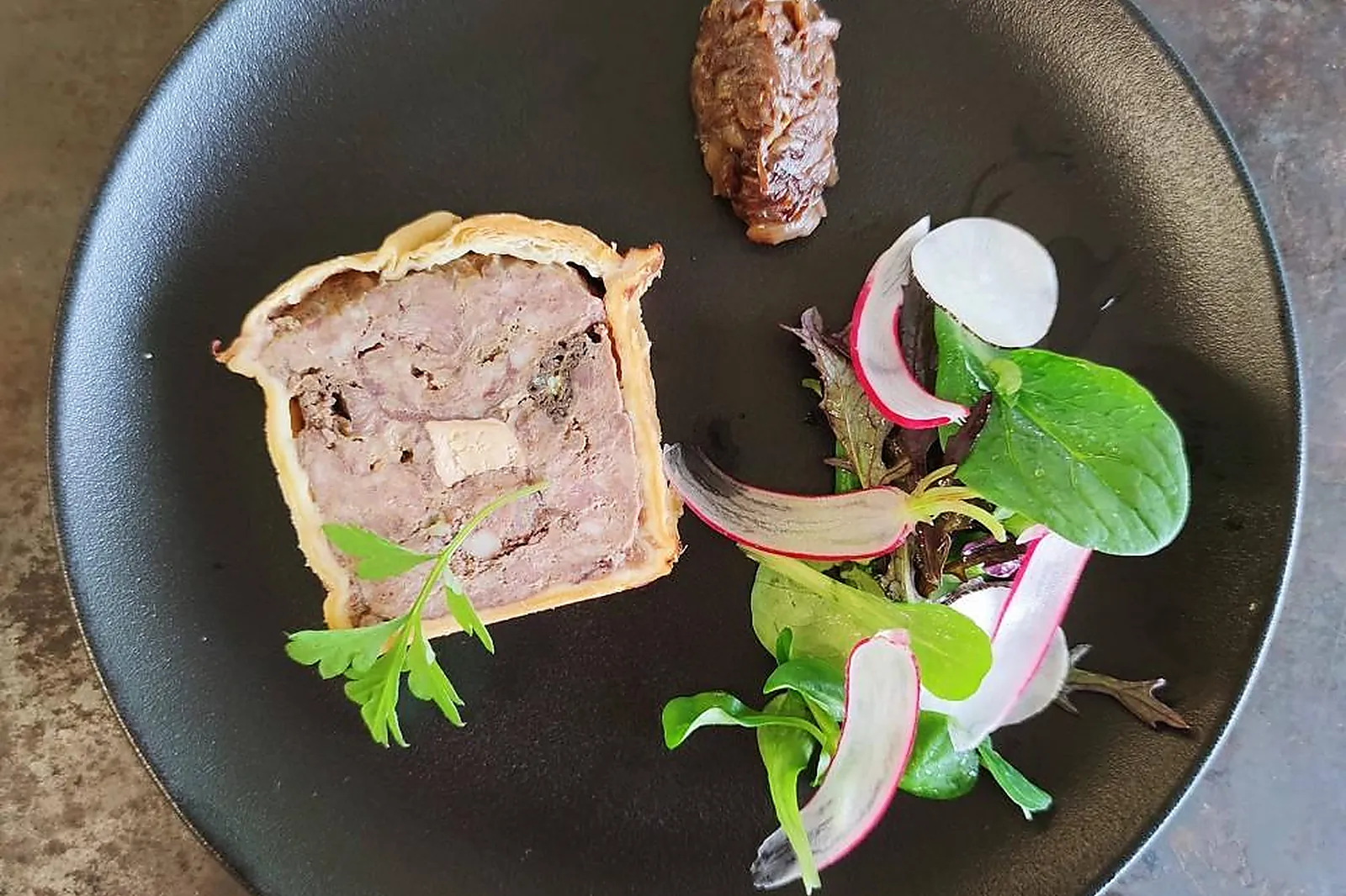 Cafés et Restaurants, RESTAURANTS - MEYRAS (ARDÈCHE) : RESTAURANT BRIOUDE