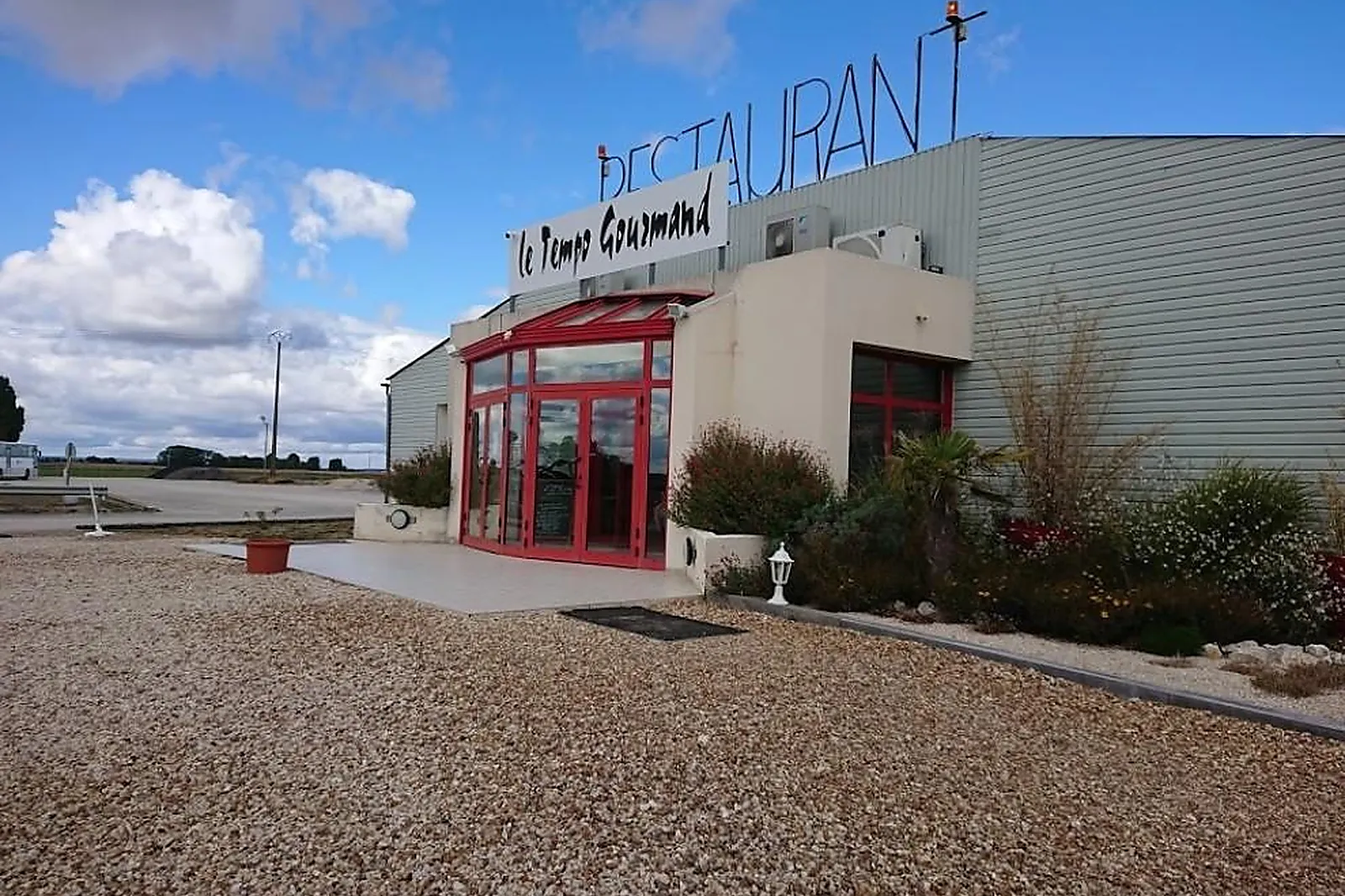 Cafés et Restaurants, RESTAURANTS - MOISY (LOIR-ET-CHER) : LE TEMPO GOURMAND