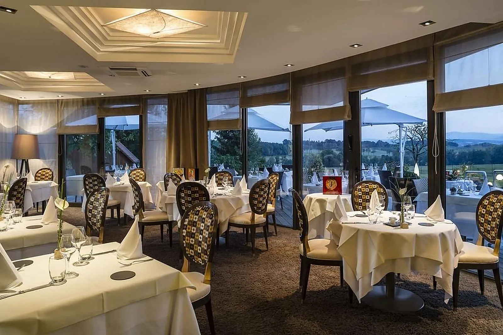 Cafés et Restaurants, RESTAURANTS - MONSWILLER (BAS-RHIN) : RESTAURANT KASBÜR