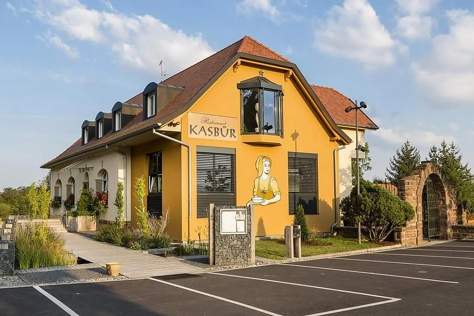 Cafés et Restaurants, RESTAURANTS - MONSWILLER (BAS-RHIN) : RESTAURANT KASBÜR