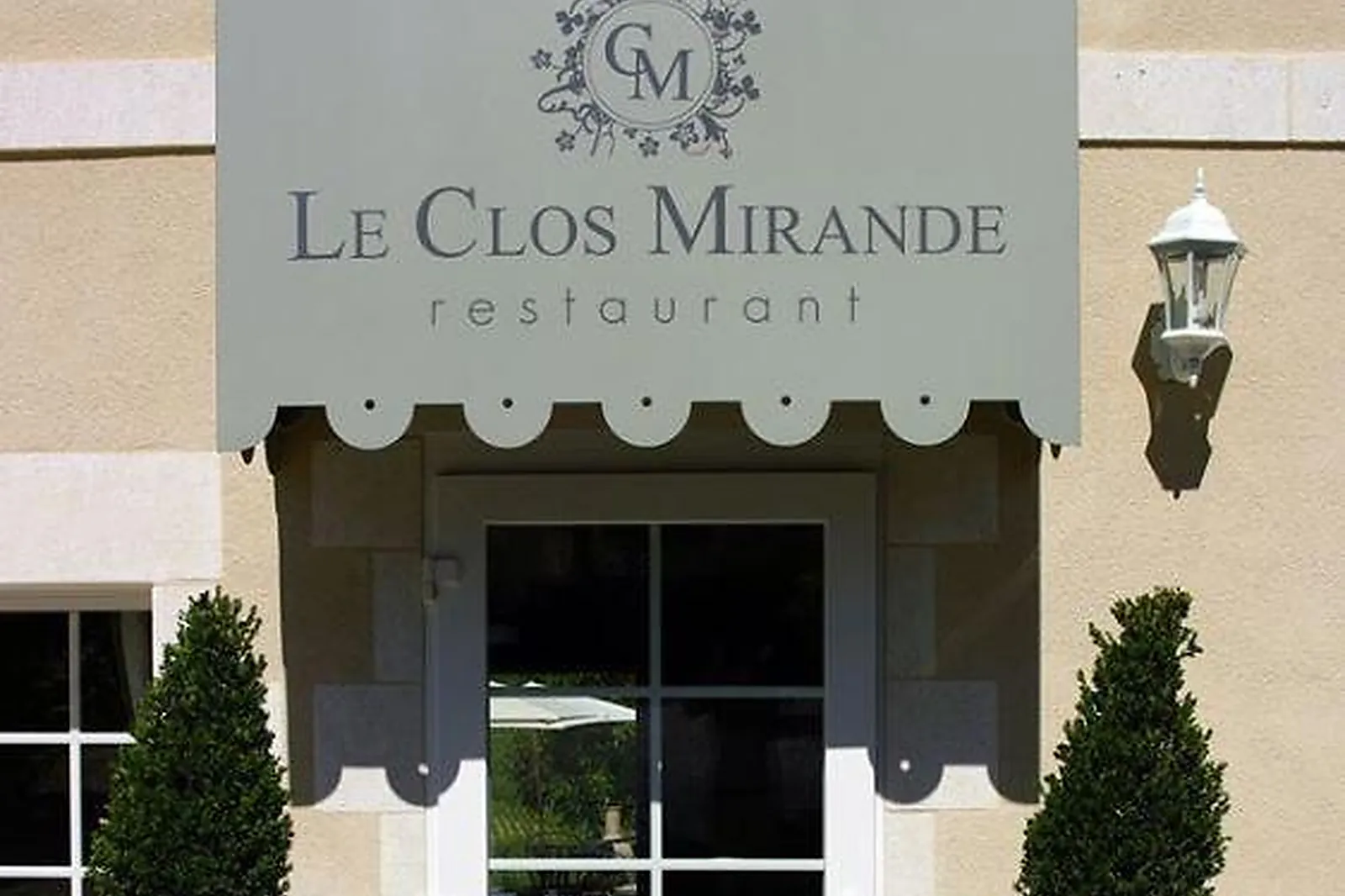Cafés et Restaurants, RESTAURANTS - MONTAGNE (GIRONDE) : LE CLOS MIRANDE