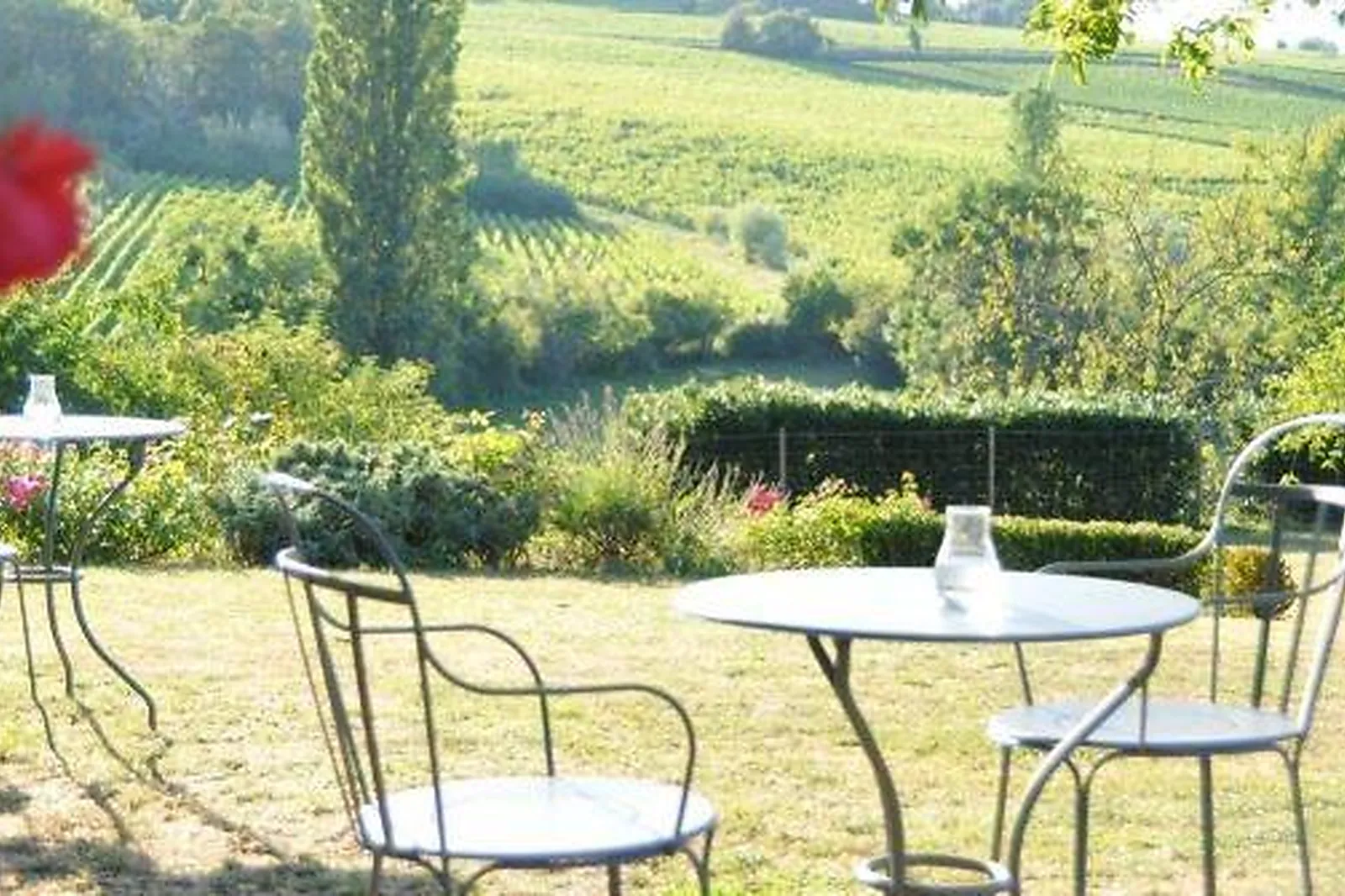 Cafés et Restaurants, RESTAURANTS - MONTAGNE (GIRONDE) : LE CLOS MIRANDE