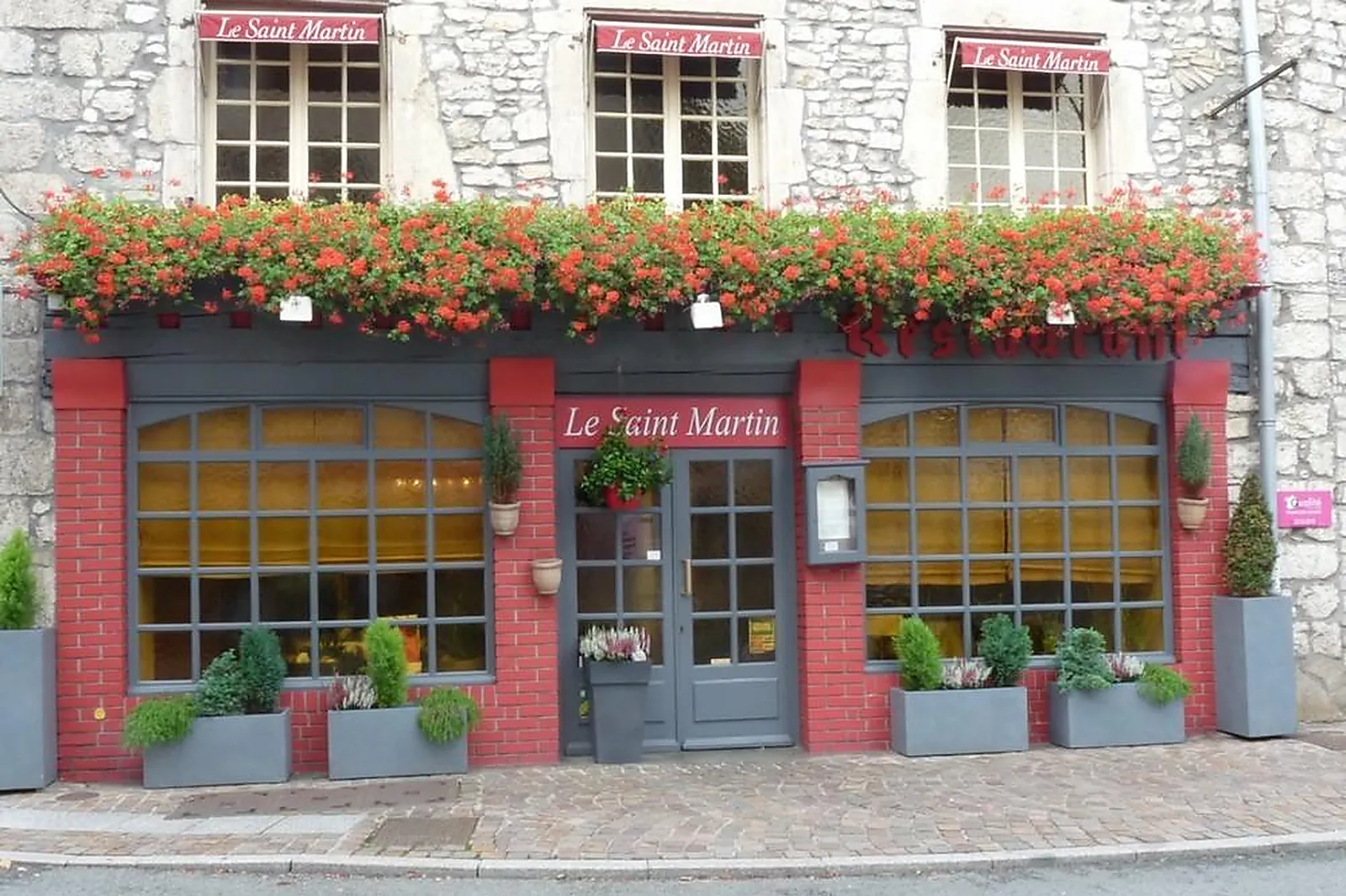 Cafés et Restaurants, RESTAURANTS - MONTBELIARD (DOUBS) : LE SAINT-MARTIN