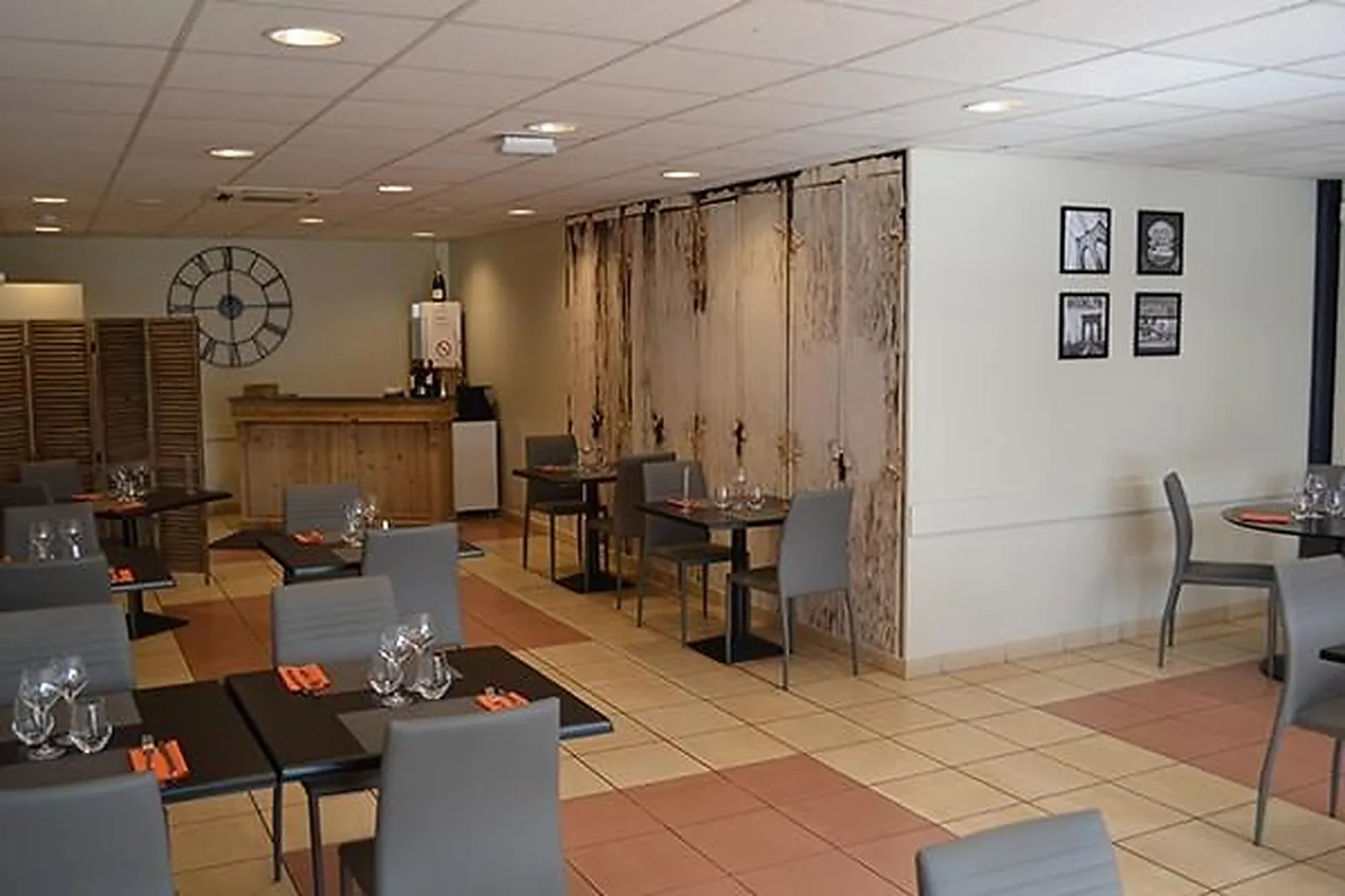 Cafés et Restaurants, RESTAURANTS - MONTIGNY-LE-BRETONNEUX (YVELINES) : LA KANTINE