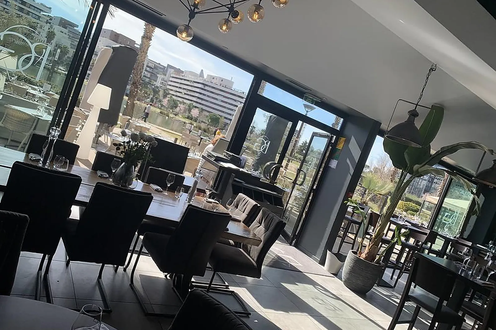 Cafés et Restaurants, RESTAURANTS - MONTPELLIER (HÉRAULT) : BRASSERIE BG BY LL&RSQUO;ENDROIT