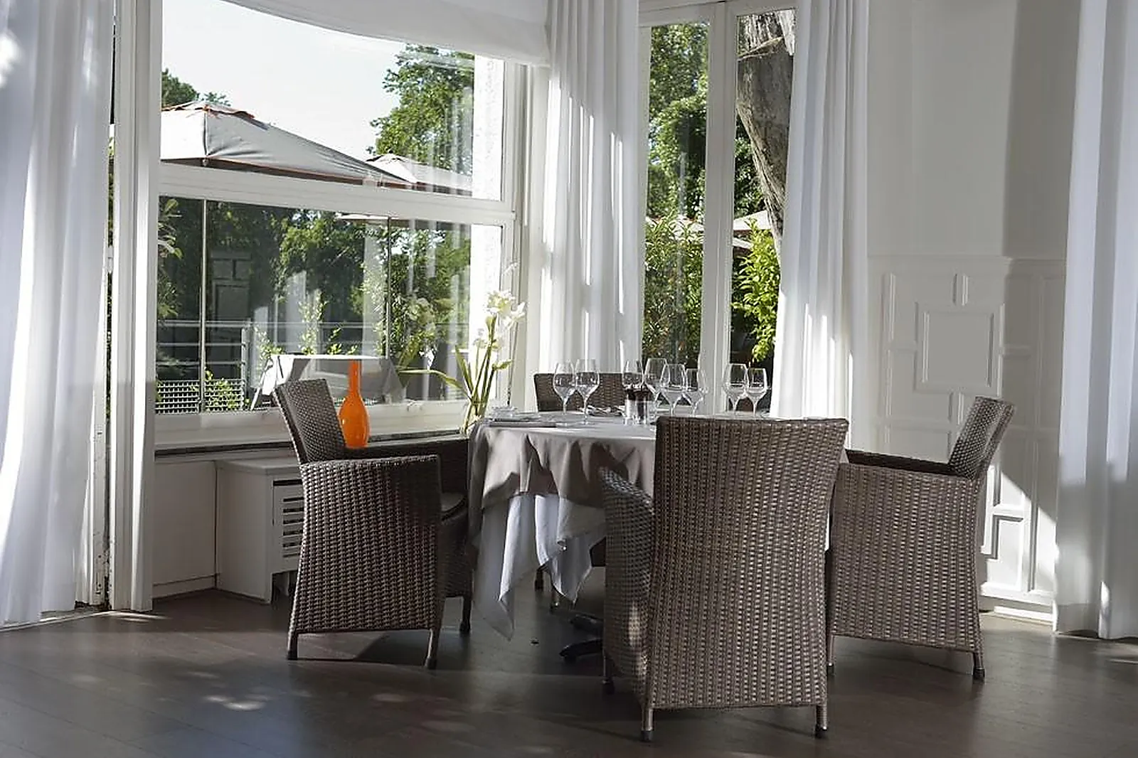 Cafés et Restaurants, RESTAURANTS - MONTPELLIER (HÉRAULT) : LA RÉSERVE RIMBAUD