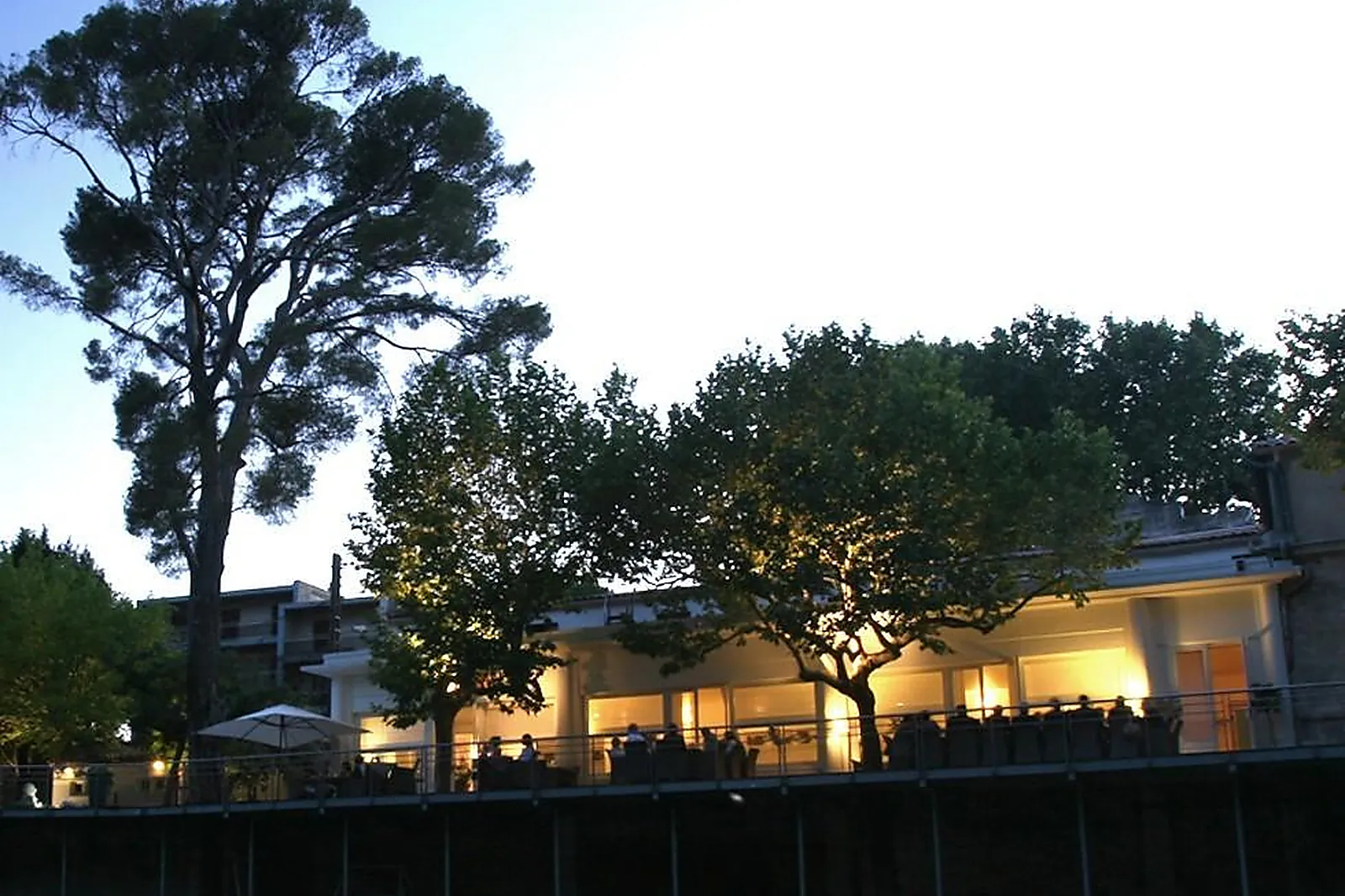 Cafés et Restaurants, RESTAURANTS - MONTPELLIER (HÉRAULT) : LA RÉSERVE RIMBAUD