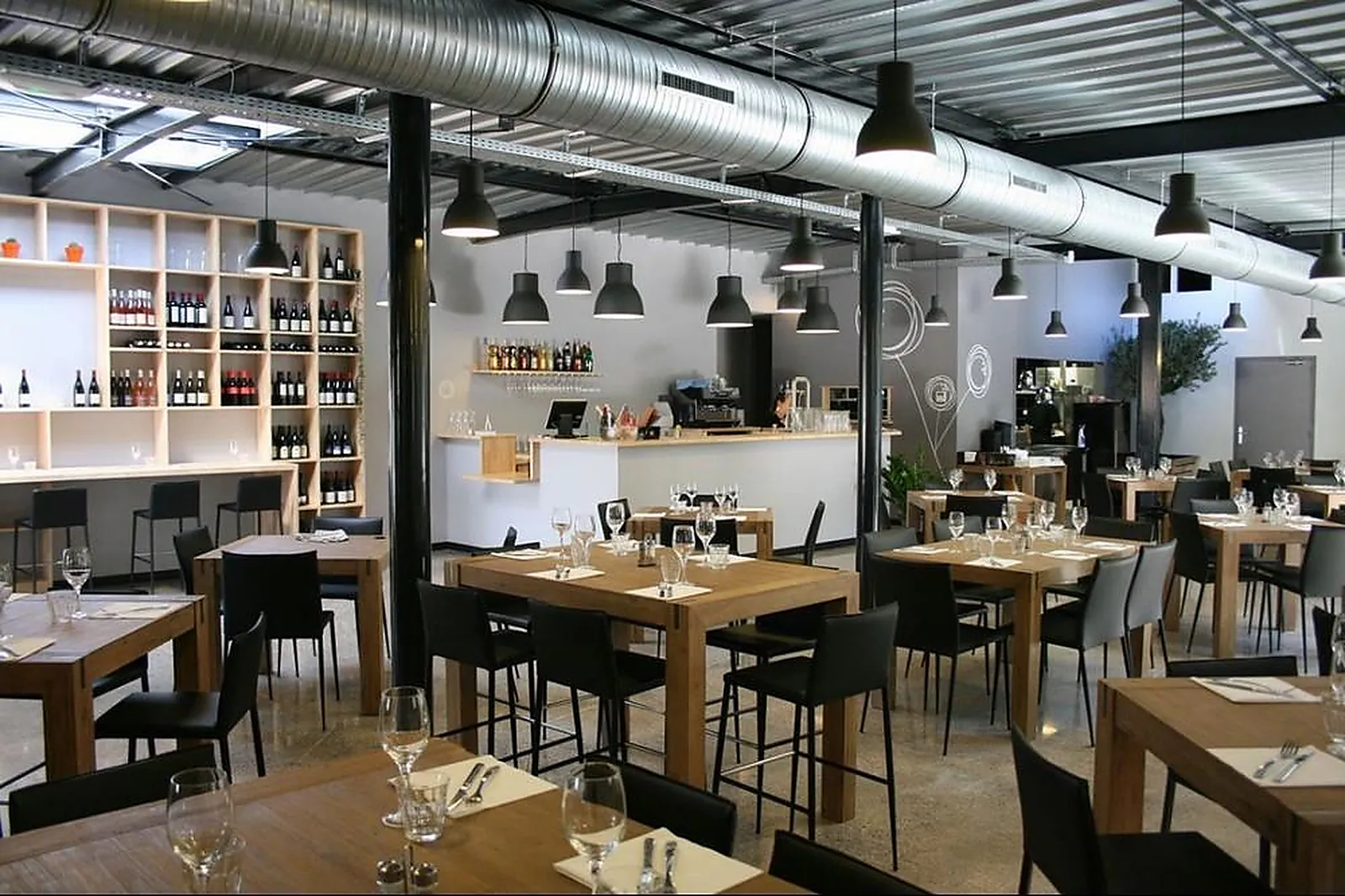 Cafés et Restaurants, RESTAURANTS - MONTPELLIER (HÉRAULT) : LE 10 RESTAURANT