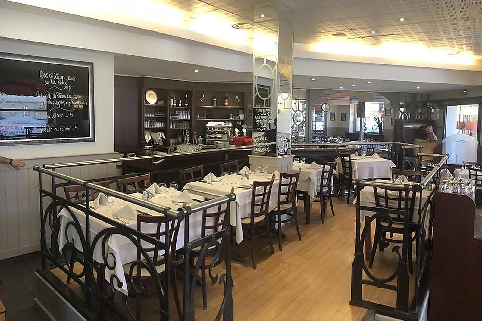 Cafés et Restaurants, RESTAURANTS - MULHOUSE (HAUT-RHIN) : LL&RSQUO;ENTRECÔTE DE MULHOUSE