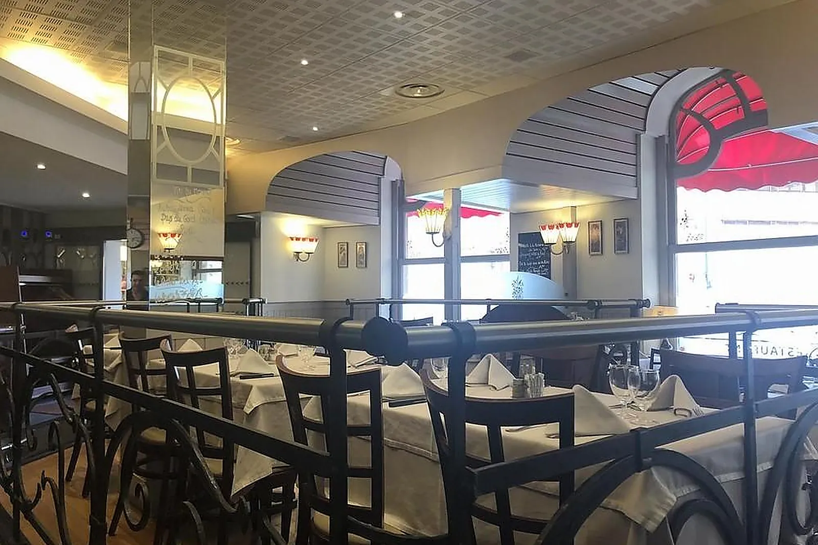 Cafés et Restaurants, RESTAURANTS - MULHOUSE (HAUT-RHIN) : LL&RSQUO;ENTRECÔTE DE MULHOUSE