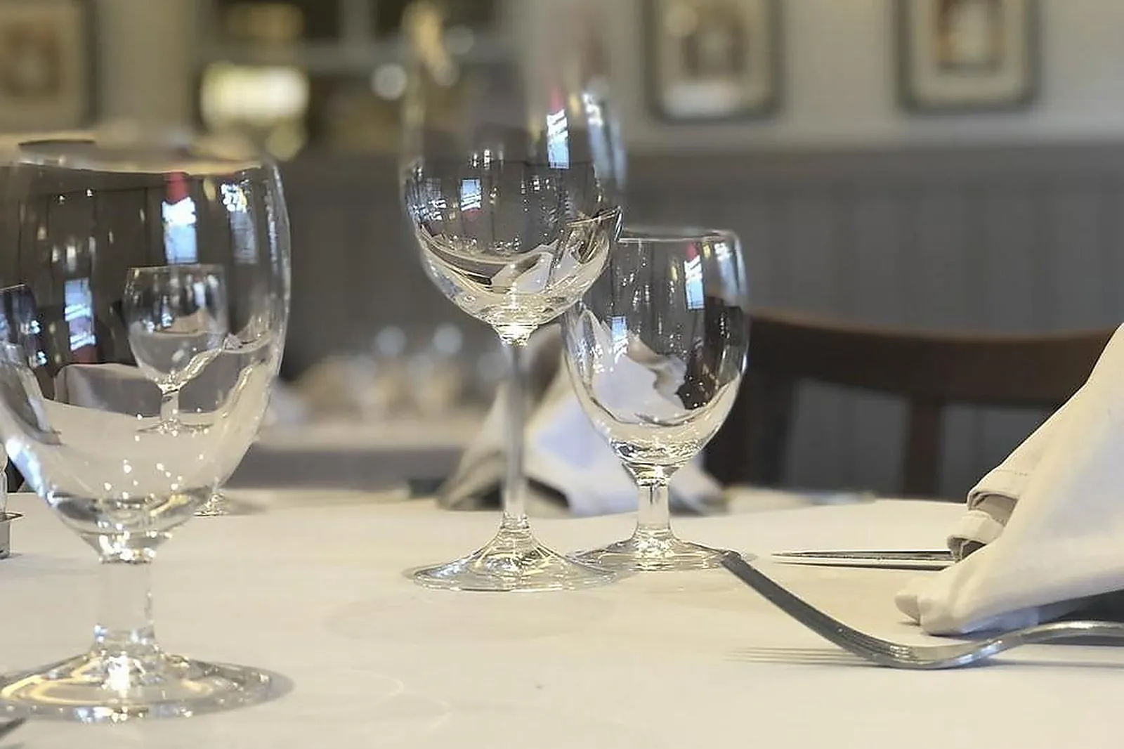 Cafés et Restaurants, RESTAURANTS - MULHOUSE (HAUT-RHIN) : LL&RSQUO;ENTRECÔTE DE MULHOUSE