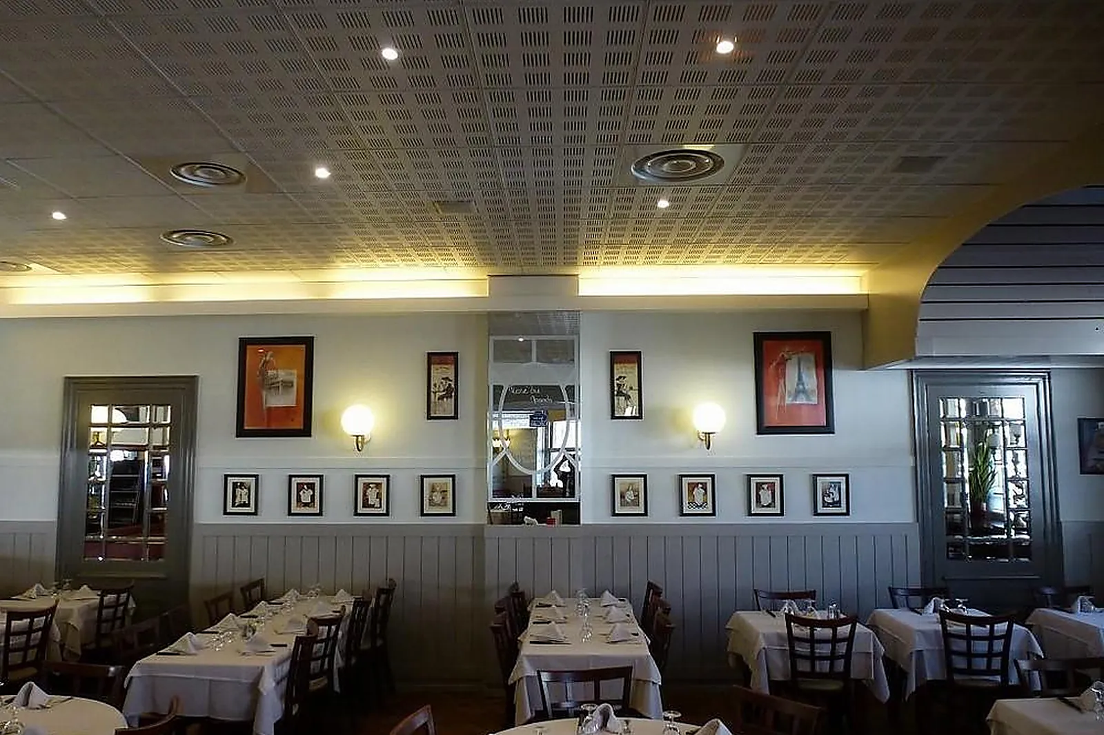 Cafés et Restaurants, RESTAURANTS - MULHOUSE (HAUT-RHIN) : LL&RSQUO;ENTRECÔTE DE MULHOUSE