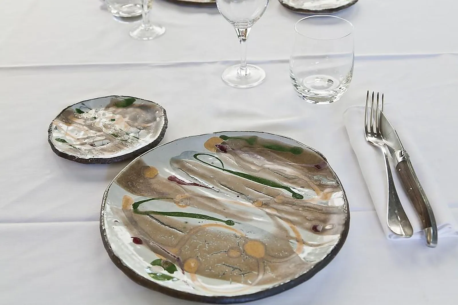 Cafés et Restaurants, RESTAURANTS - MURAT (CANTAL) : LE JARROUSSET