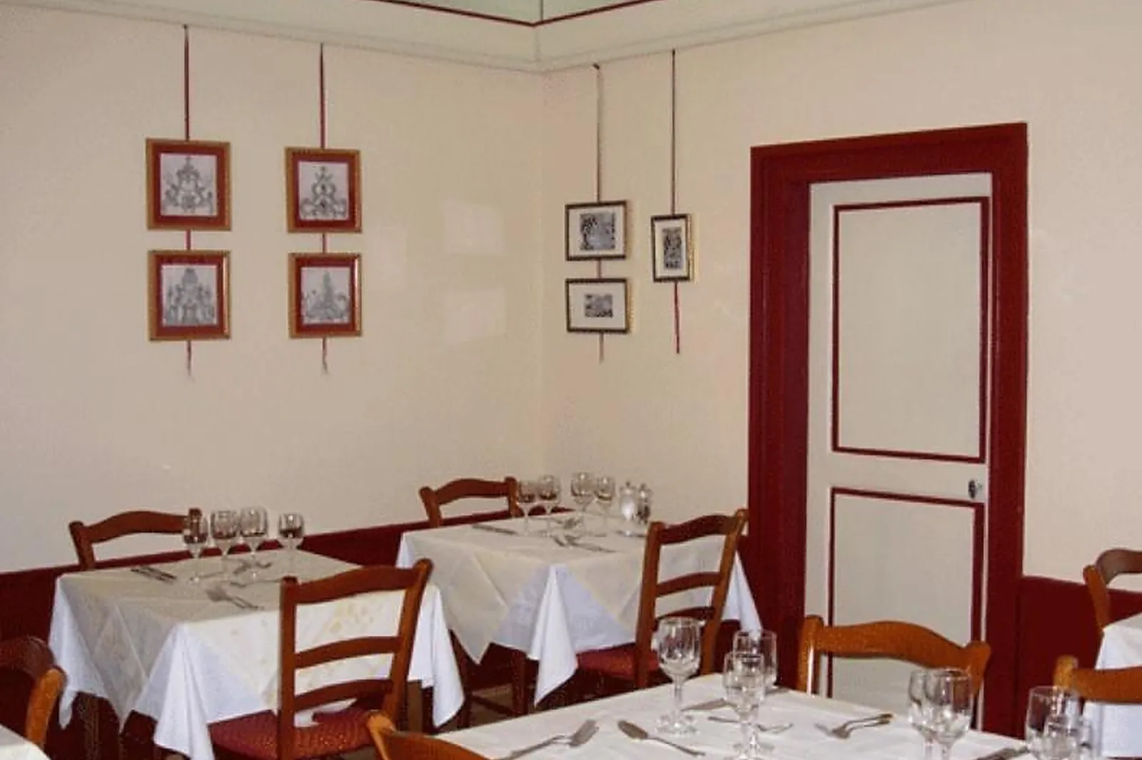 Cafés et Restaurants, RESTAURANTS - NANCY (MEURTHE-ET-MOSELLE) : A LA TABLE DU BON ROI STANISLAS