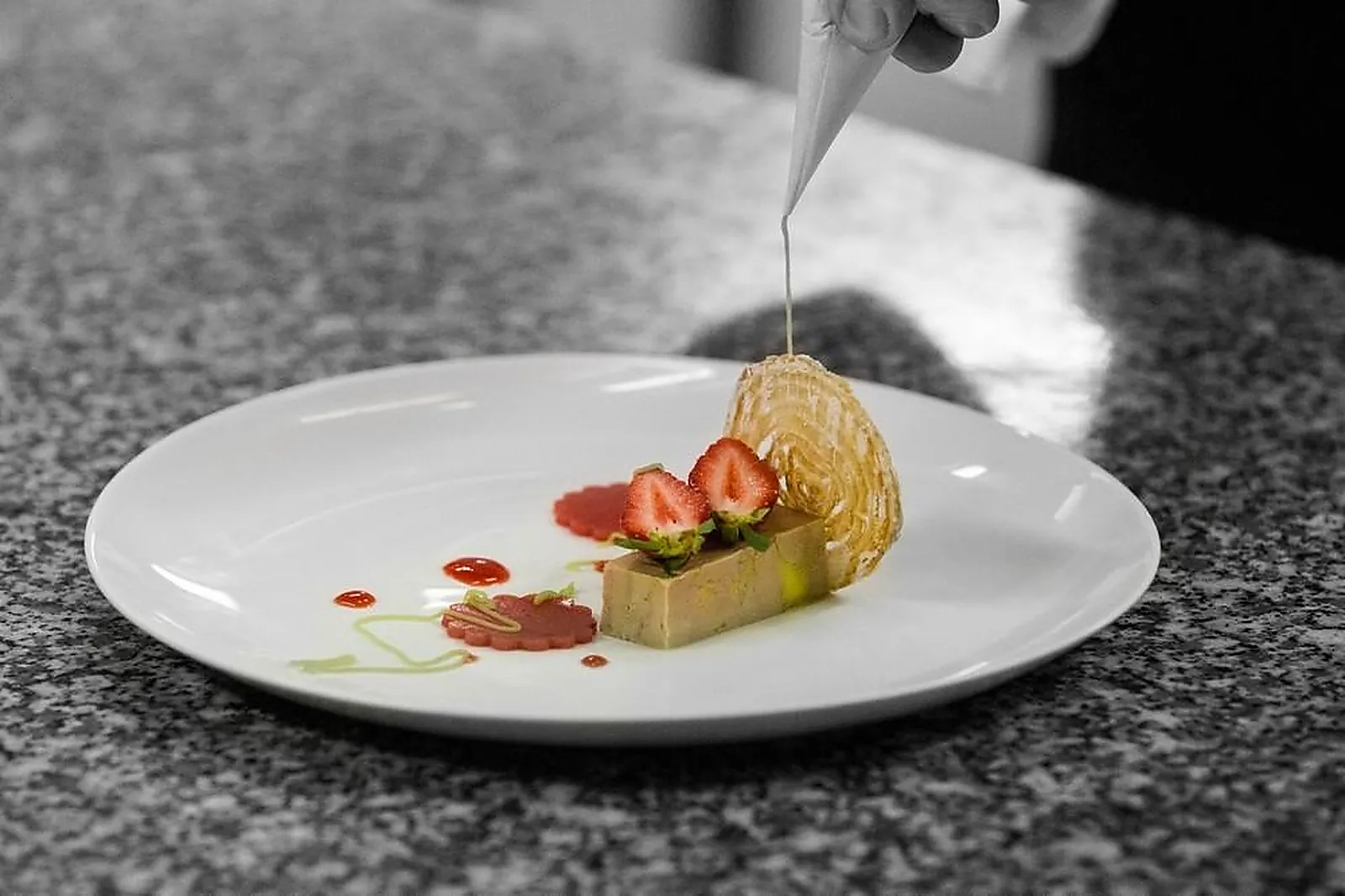Cafés et Restaurants, RESTAURANTS - NANCY (MEURTHE-ET-MOSELLE) : RESTAURANT TRANSPARENCE - LA TABLE DE PATRICK FRÉCHIN