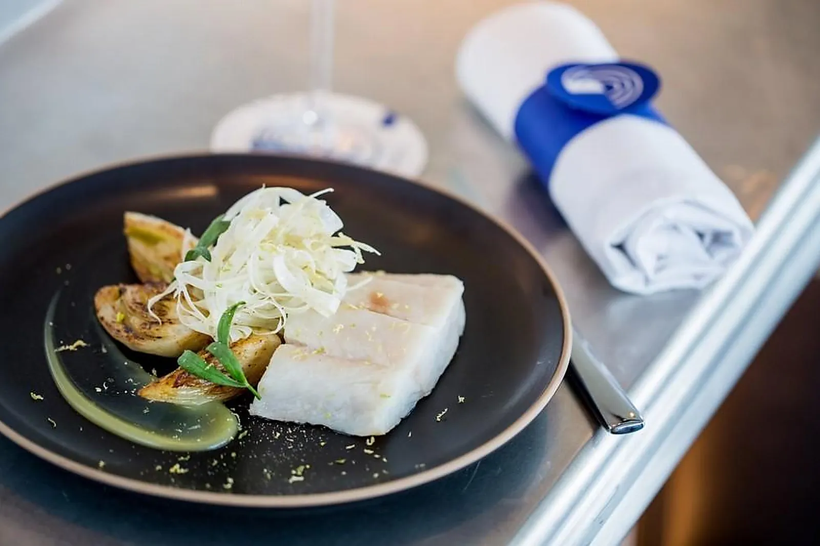 Cafés et Restaurants, RESTAURANTS - NANTERRE (HAUTS-DE-SEINE) : BIB AND GUSS