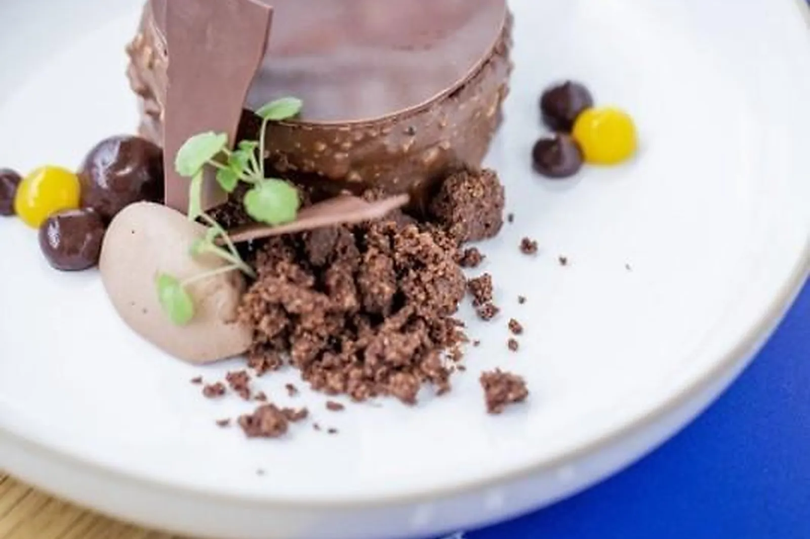 Cafés et Restaurants, RESTAURANTS - NANTERRE (HAUTS-DE-SEINE) : BIB AND GUSS