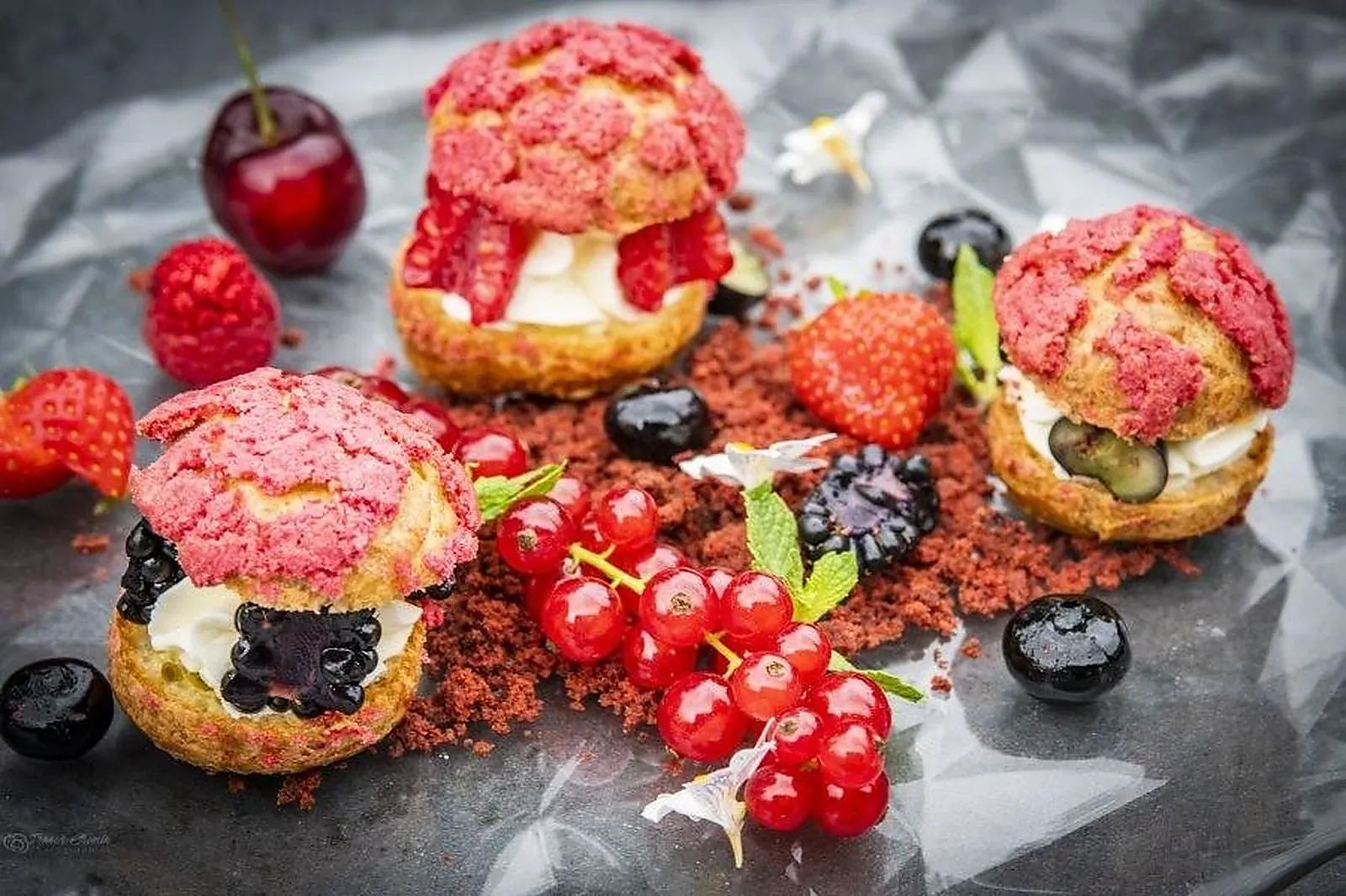 Cafés et Restaurants, RESTAURANTS - NEAUPHLE-LE-CHATEAU (YVELINES) : LA GRIOTTE