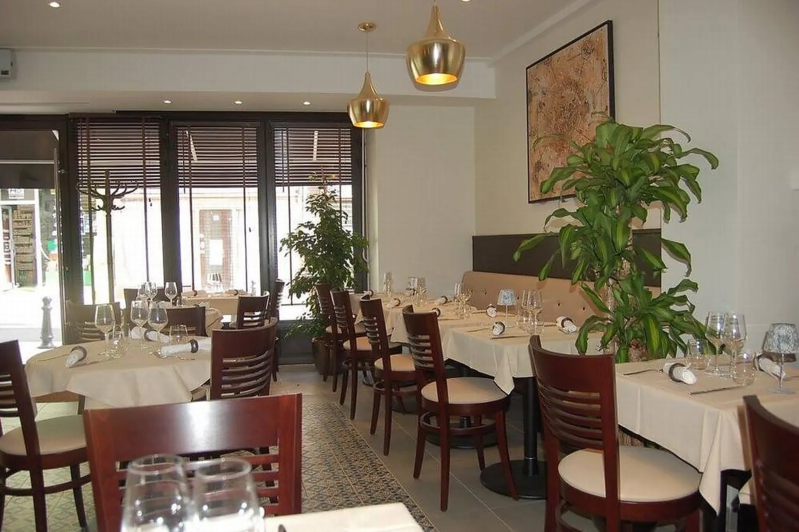 Cafés et Restaurants, RESTAURANTS - NEUILLY-PLAISANCE (SEINE-SAINT-DENIS) : SIXIÈME SENS