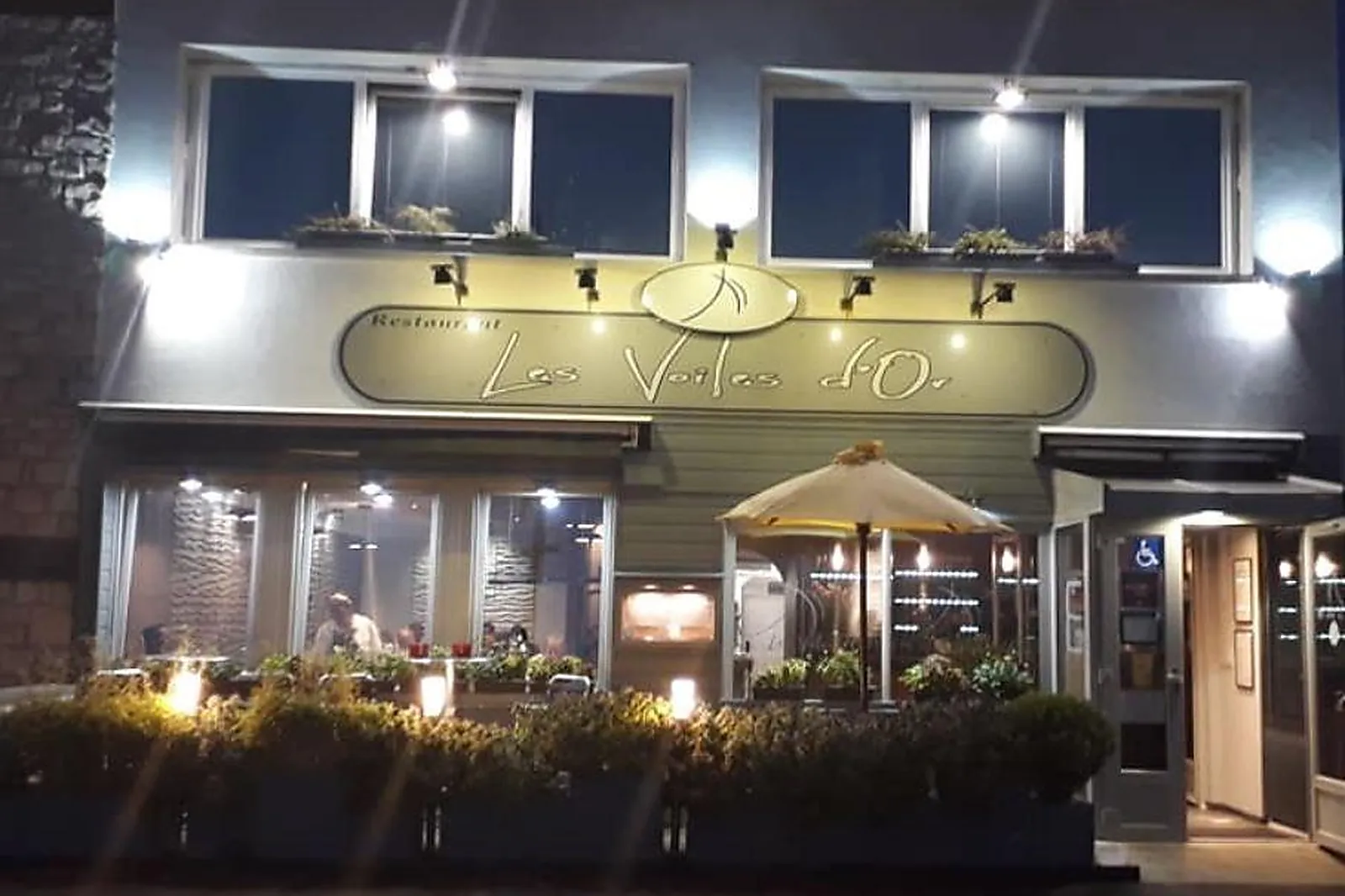 Cafés et Restaurants, RESTAURANTS - NEUVILLE-LES-DIEPPE (SEINE-MARITIME) : LES VOILES DL&RSQUO;OR