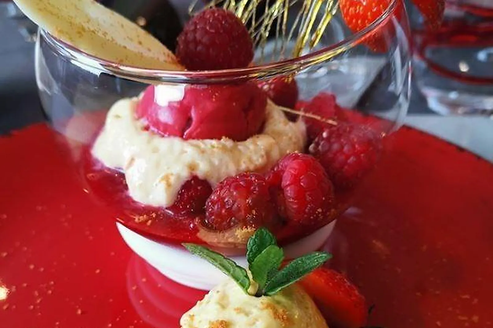 Cafés et Restaurants, RESTAURANTS - NEUVILLE-LES-DIEPPE (SEINE-MARITIME) : LES VOILES DL&RSQUO;OR