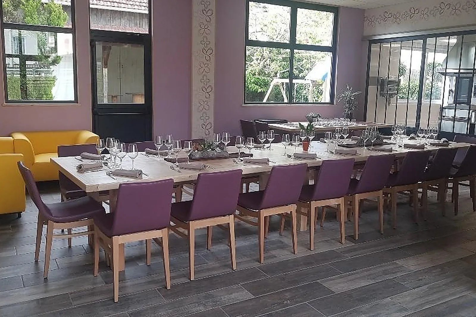 Cafés et Restaurants, RESTAURANTS - NEVERS (NIÈVRE) : LA TABLE DL&RSQUO;ELO