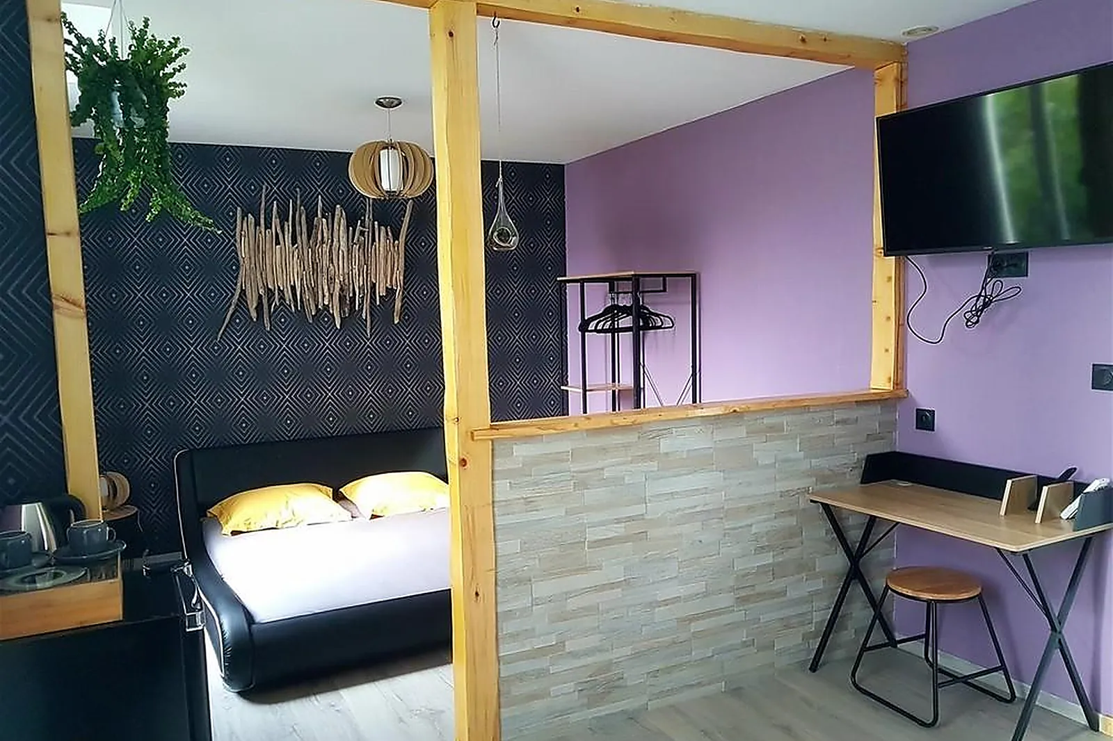 Cafés et Restaurants, RESTAURANTS - NEVERS (NIÈVRE) : LA TABLE DL&RSQUO;ELO