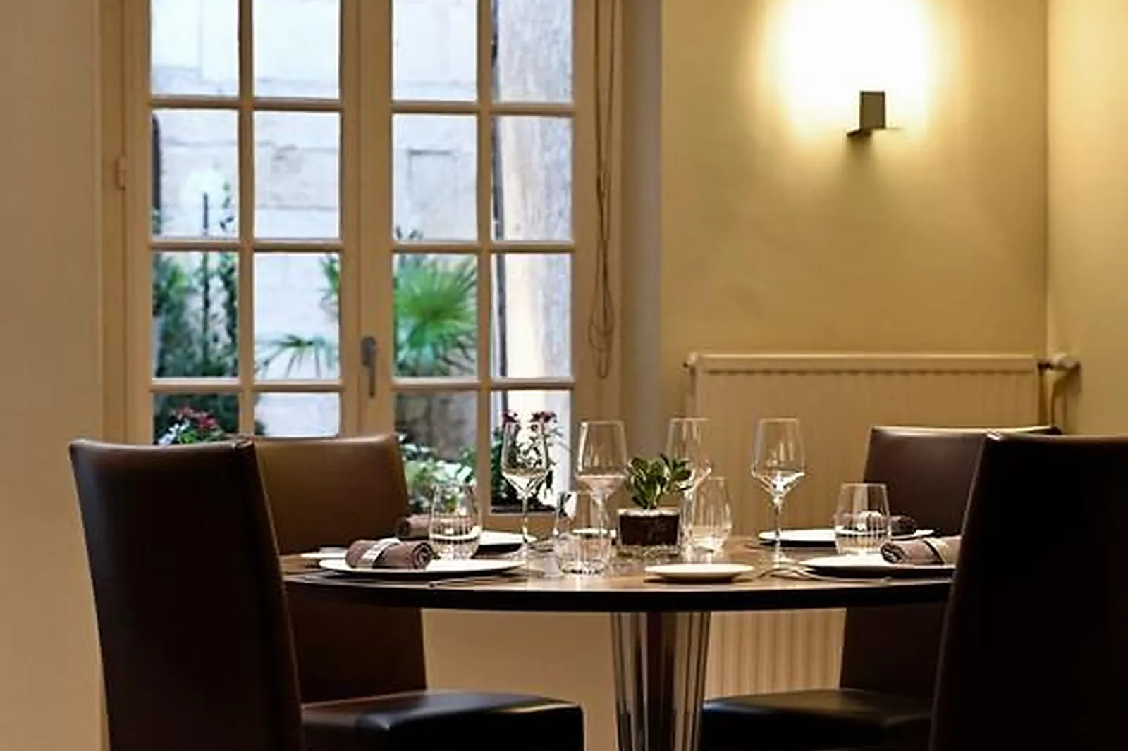 Cafés et Restaurants, RESTAURANTS - NEVERS (NIÈVRE) : MAISON JEAN MICHEL COURON