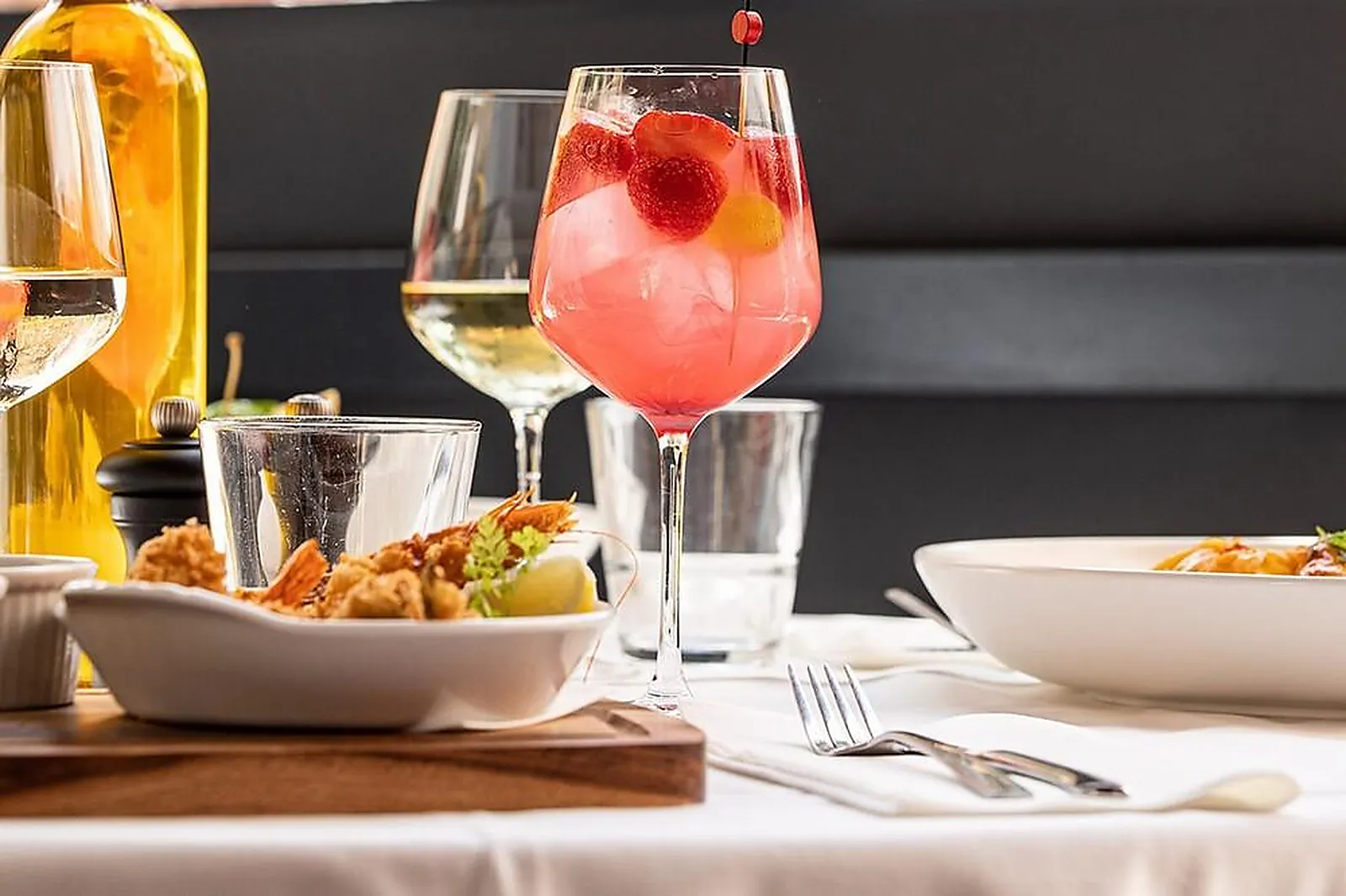 Cafés et Restaurants, RESTAURANTS - NICE (ALPES-MARITIMES) : LL&RSQUO;UZINE