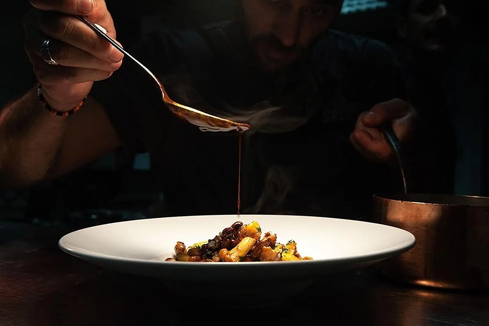 Cafés et Restaurants, RESTAURANTS - NICE (ALPES-MARITIMES) : LL&RSQUO;UZINE