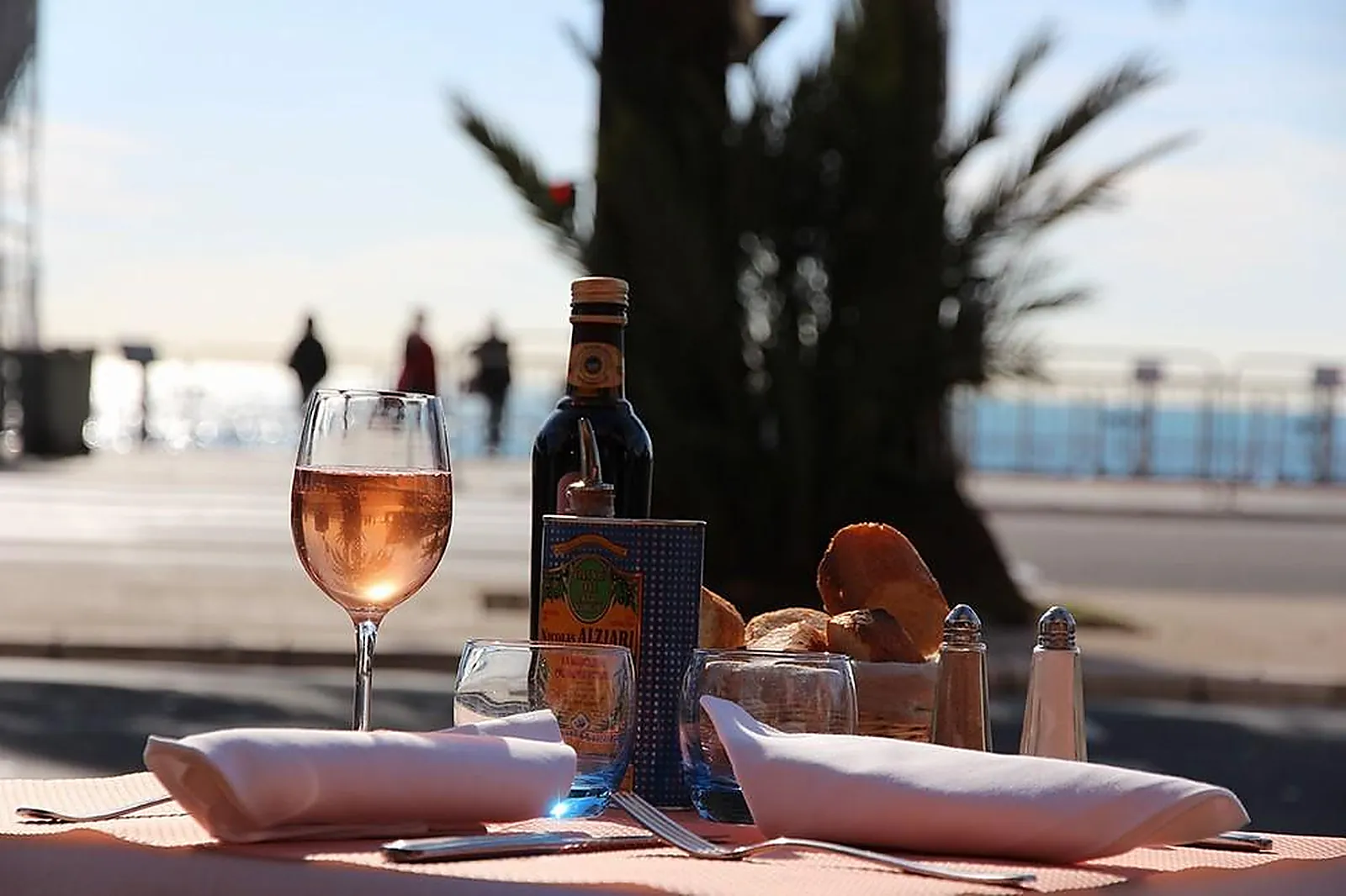 Cafés et Restaurants, RESTAURANTS - NICE (ALPES-MARITIMES) : LE KOUDOU