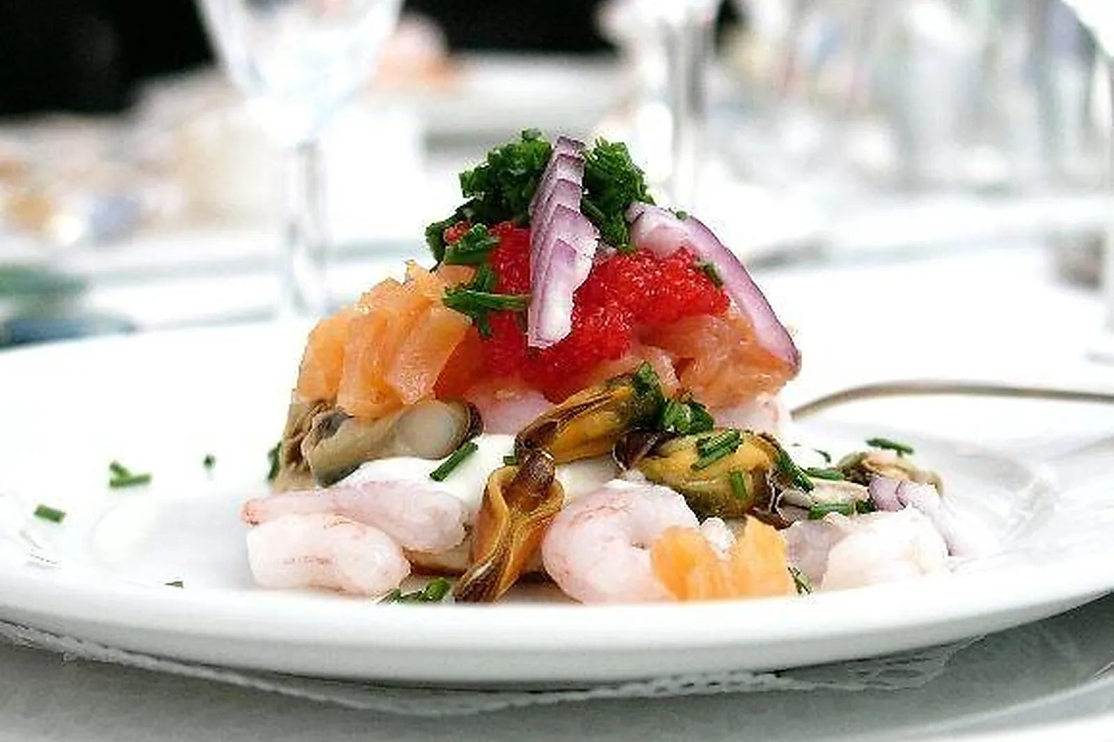 Cafés et Restaurants, RESTAURANTS - NÎMES (GARD) : A LA FOURCHETTE DES ARÈNES