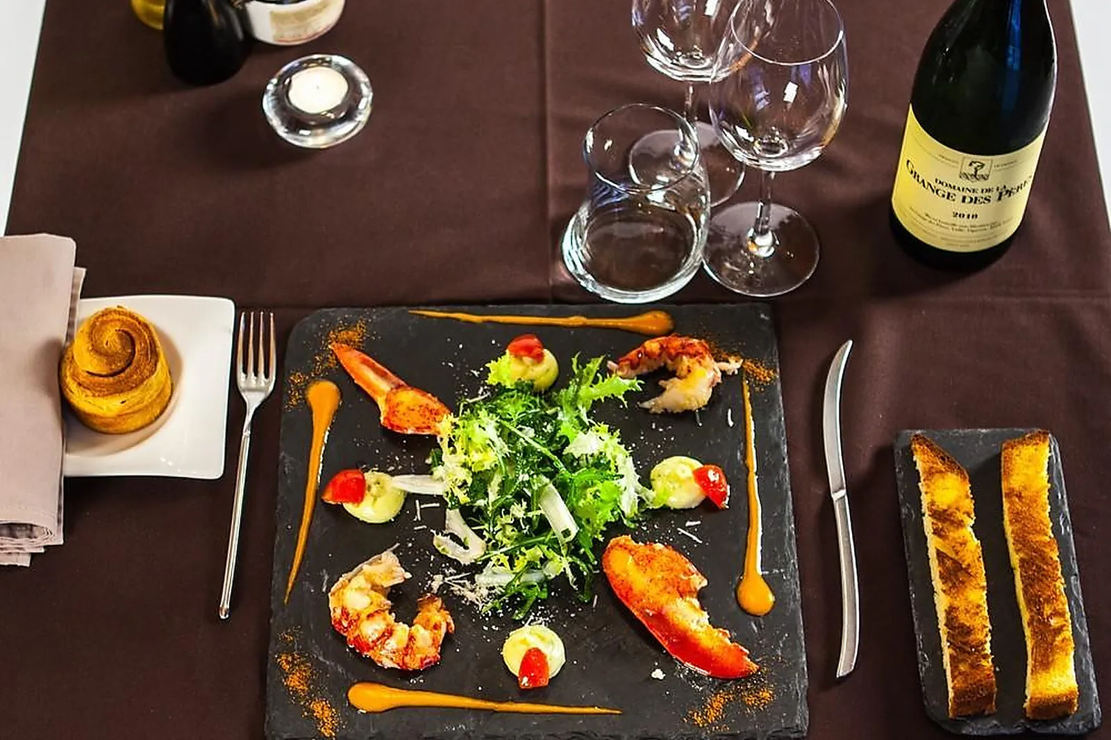 Cafés et Restaurants, RESTAURANTS - NIMES (GARD) : AUX PLAISIRS DES HALLES