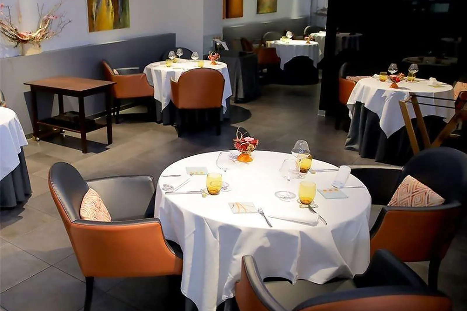 Cafés et Restaurants, RESTAURANTS - NIMES (GARD) : RESTAURANT SKAB