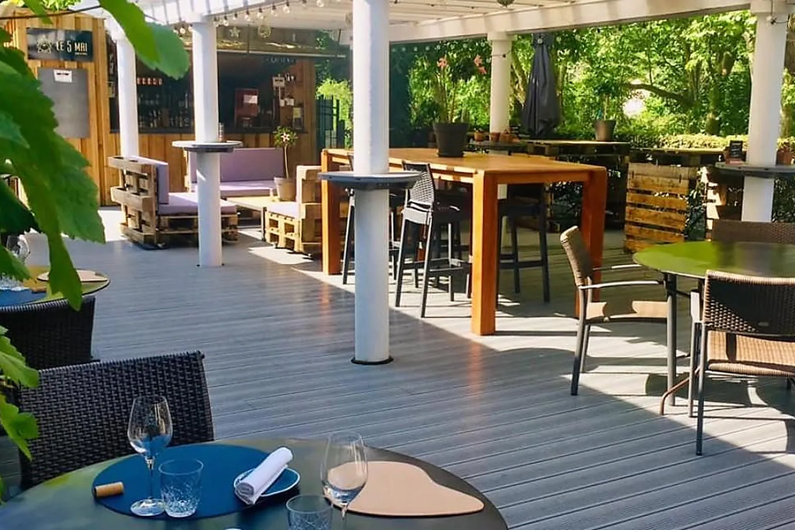 Cafés et Restaurants, RESTAURANTS - NIORT (DEUX-SÈVRES) : RESTAURANT LA BELLE ETOILE