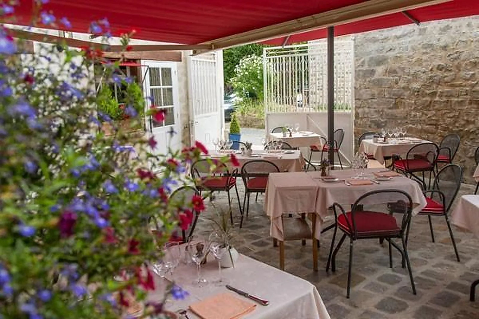 Cafés et Restaurants, RESTAURANTS - NOISY-SUR-ECOLE (SEINE-ET-MARNE) : AUBERGE DL&RSQUO;AUVERS GALAND