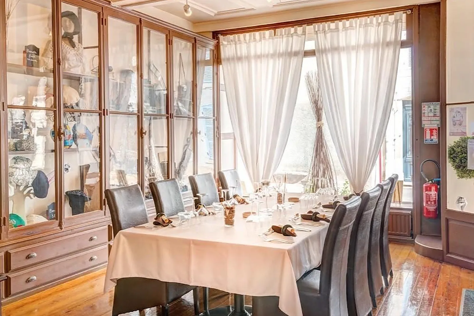 Cafés et Restaurants, RESTAURANTS - NOLAY (CÔTE-DL&RSQUO;OR) : RESTAURANT MIDUPI