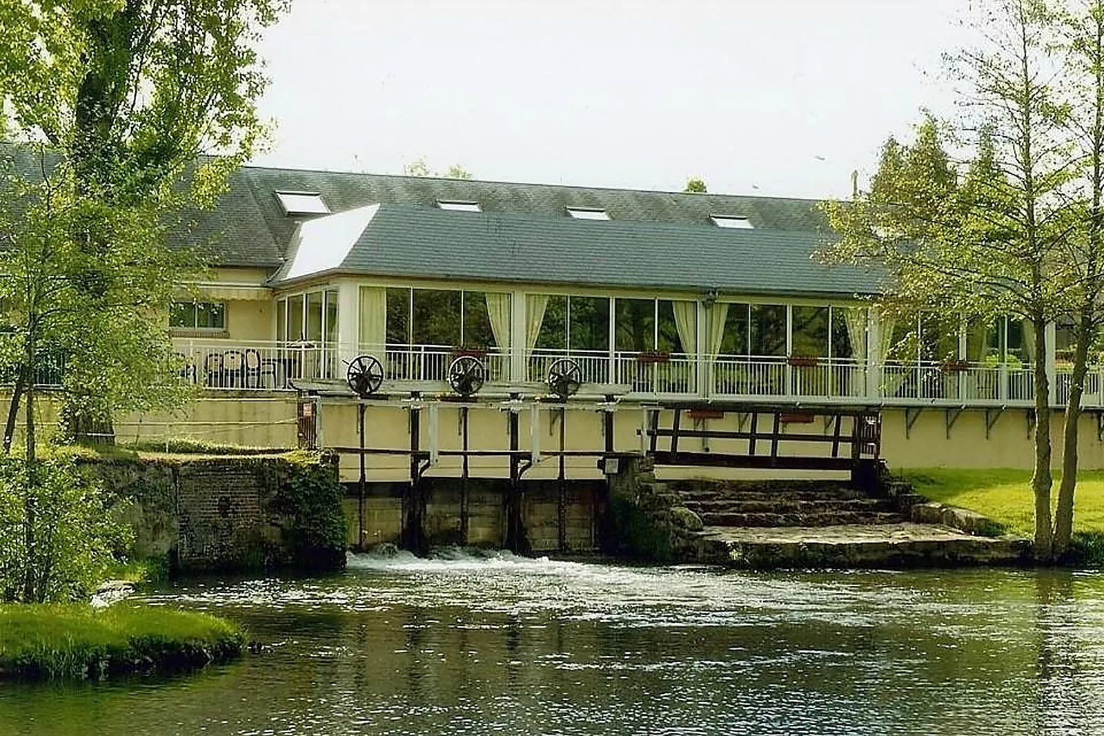 Cafés et Restaurants, RESTAURANTS - NOTRE-DAME-DU-HAMEL (EURE) : LA MARIGOTIÈRE