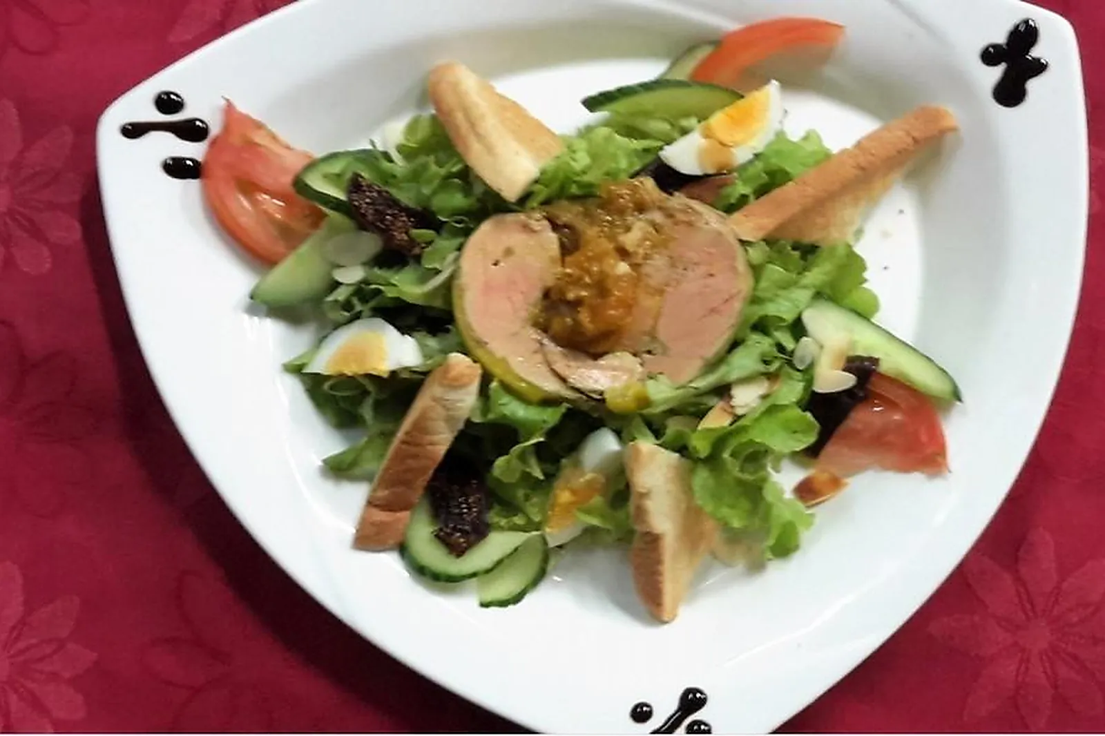 Cafés et Restaurants, RESTAURANTS - NOUMEA (NOUVELLE-CALÉDONIE) : LL&RSQUO;EAU-VIVE DU PACIFIQUE